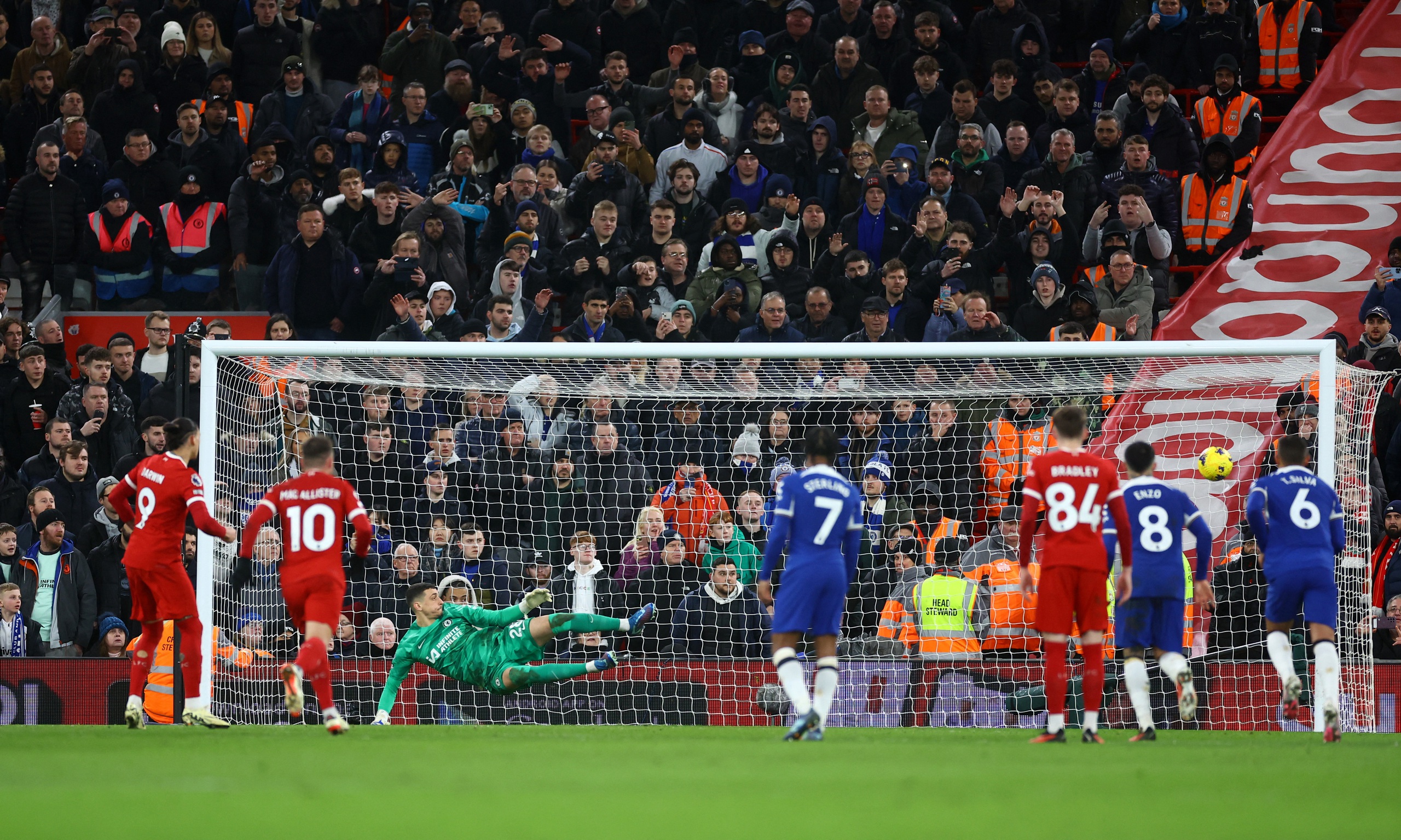 Liverpool "nghiền n&aacute;t" Chelsea với 2 kỷ lục- Ảnh 5.