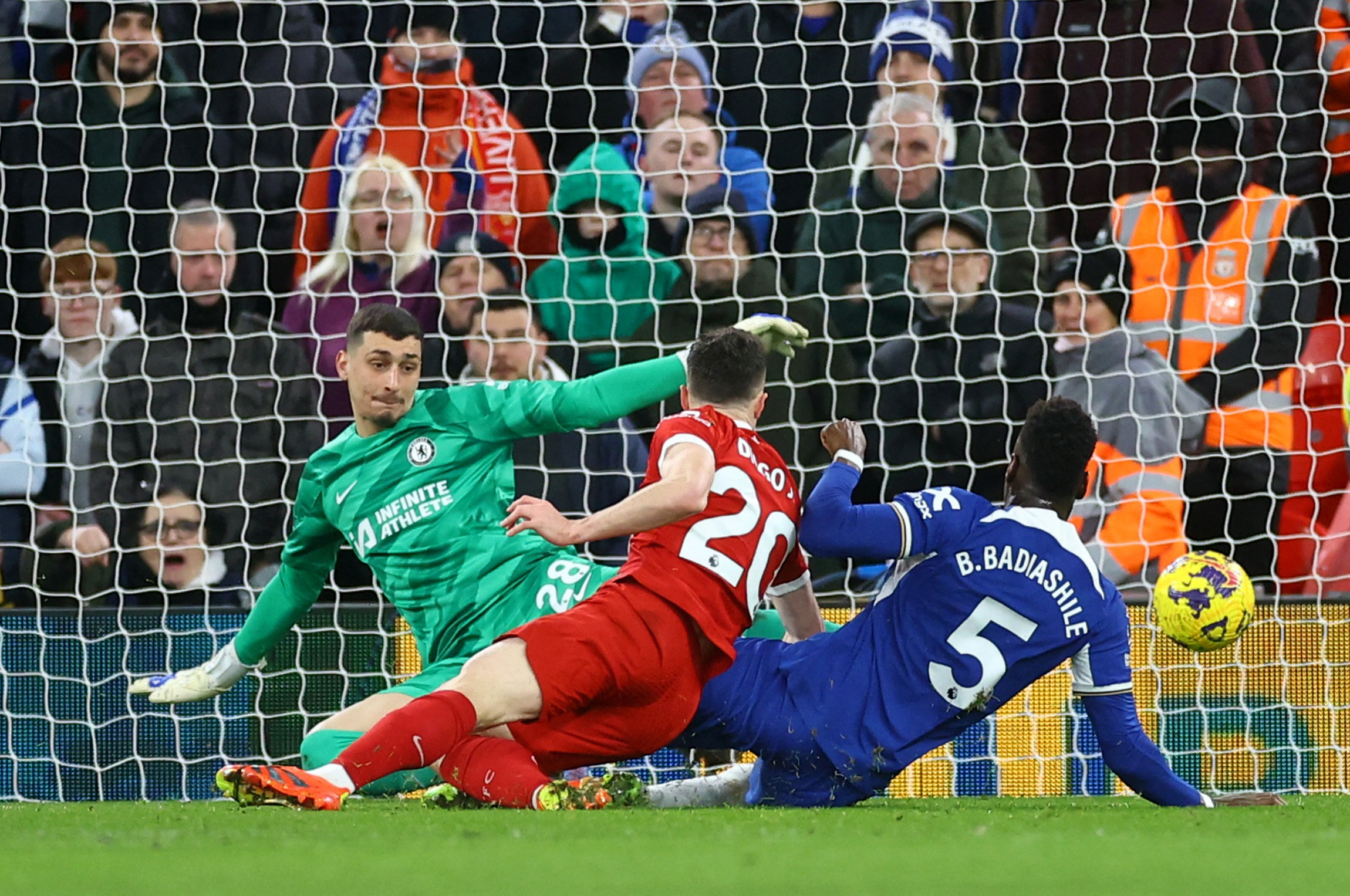 Liverpool "nghiền n&aacute;t" Chelsea với 2 kỷ lục- Ảnh 3.