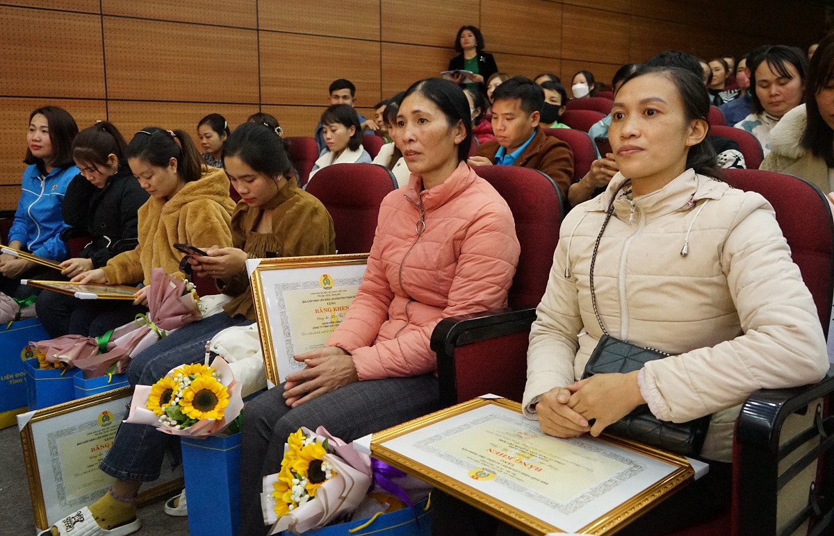 Tết ấm áp đến với đoàn viên, người lao động Thanh Hóa- Ảnh 3.