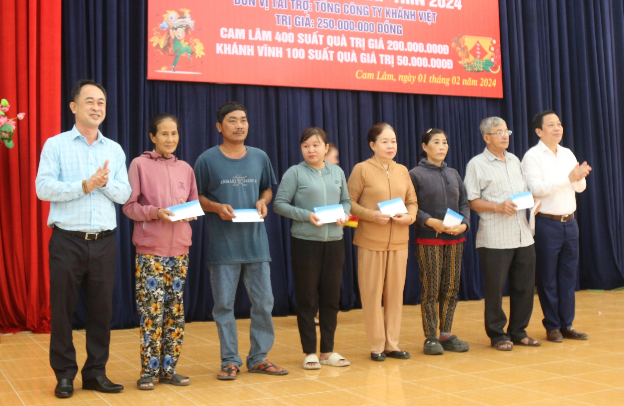 Tổng C&ocirc;ng ty Kh&aacute;nh Việt hỗ trợ người c&oacute; ho&agrave;n cảnh kh&oacute; khăn- Ảnh 3.