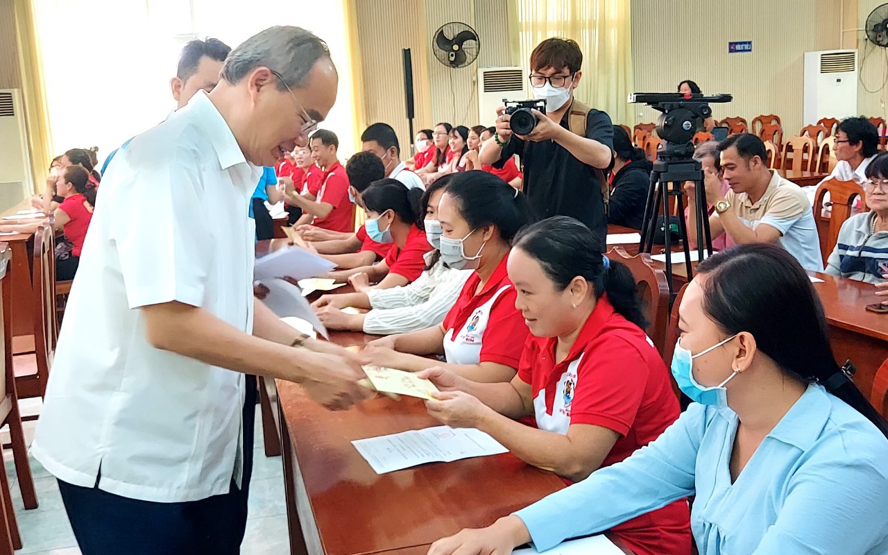Tết ấm áp, trọn vẹn cho người lao động khó khăn