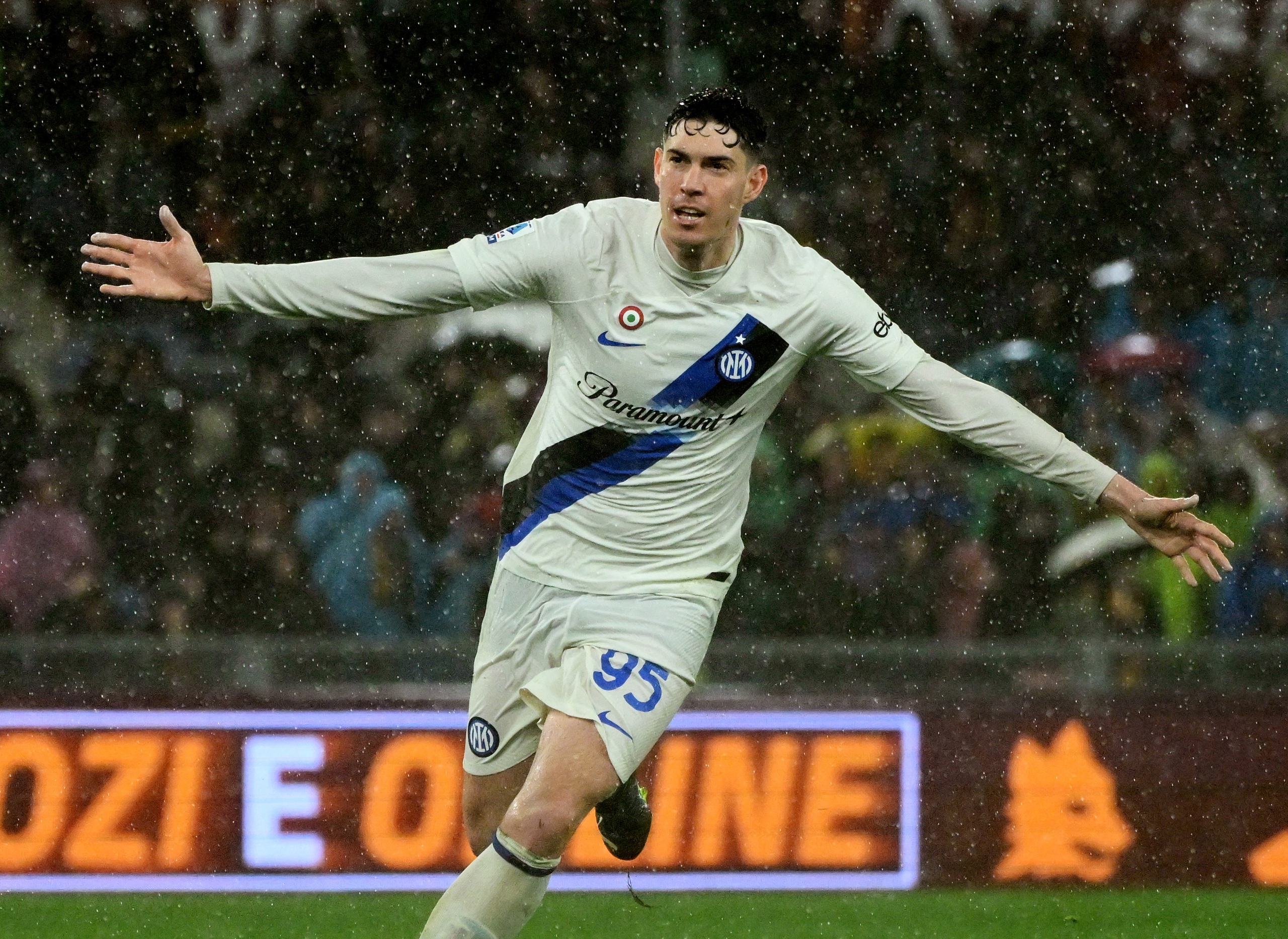 Thắng ngược dòng AS Roma, Inter Milan xây chắc ngôi đầu Seria A- Ảnh 5.