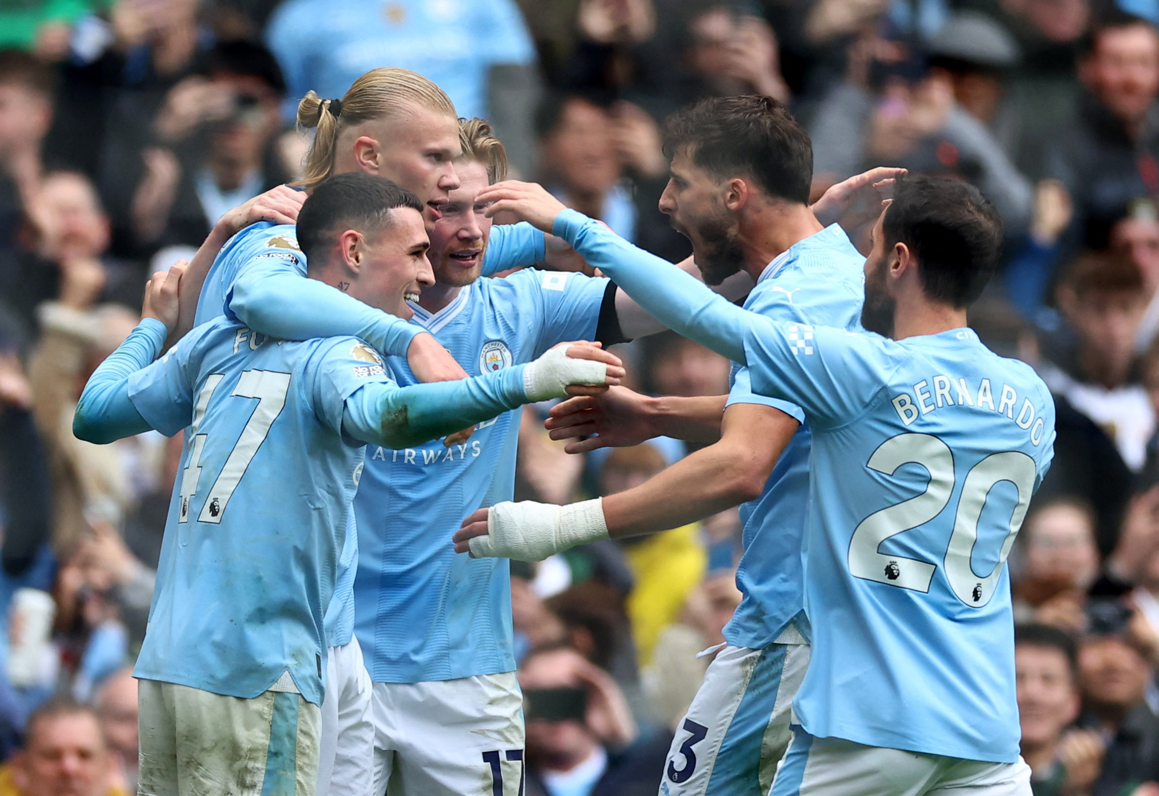 "Quái kiệt" Haaland tỏa sáng, Man City tái chiếm ngôi đầu Ngoại hạng - Ảnh 5.