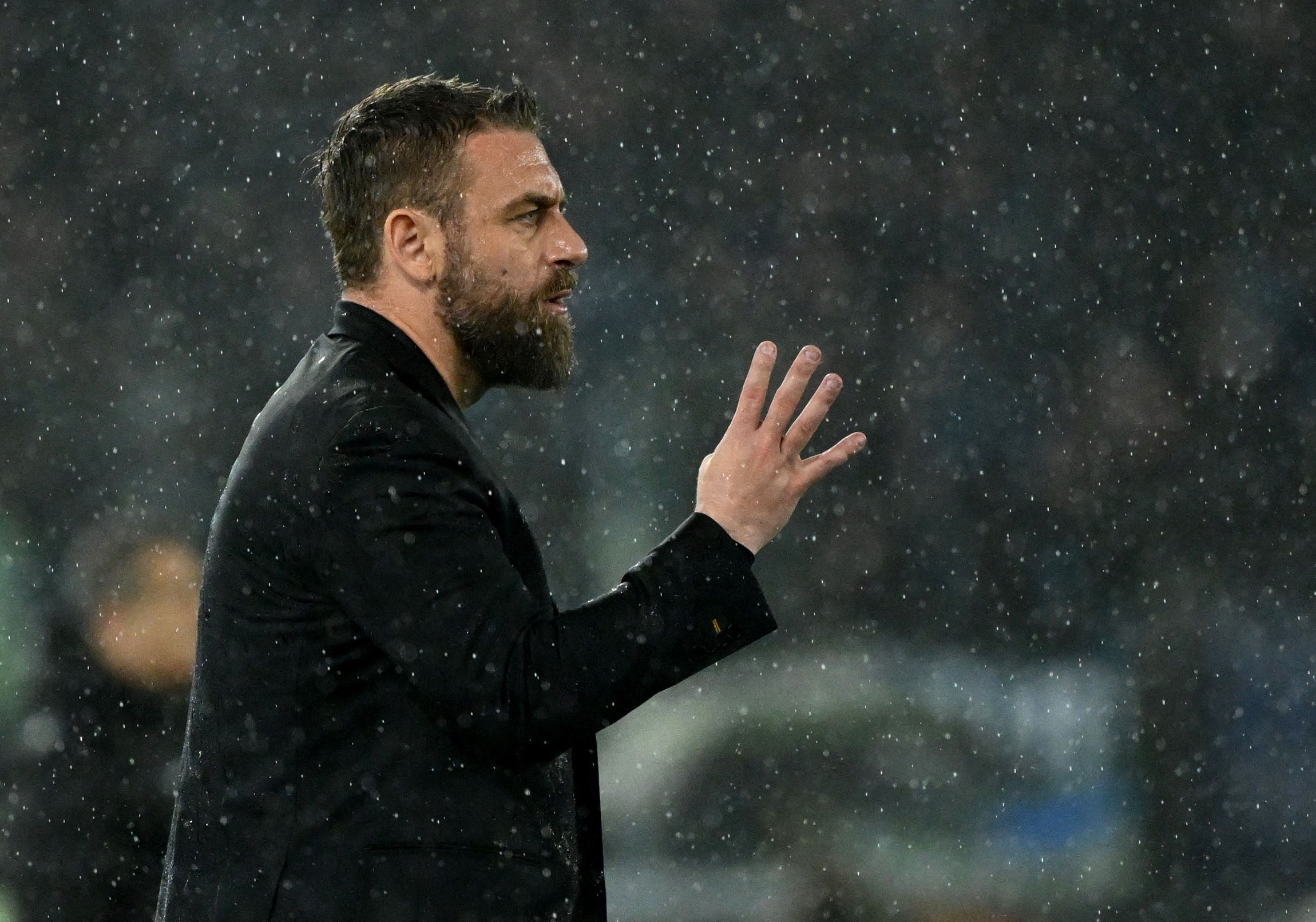 Thắng ngược dòng AS Roma, Inter Milan xây chắc ngôi đầu Seria A- Ảnh 7.