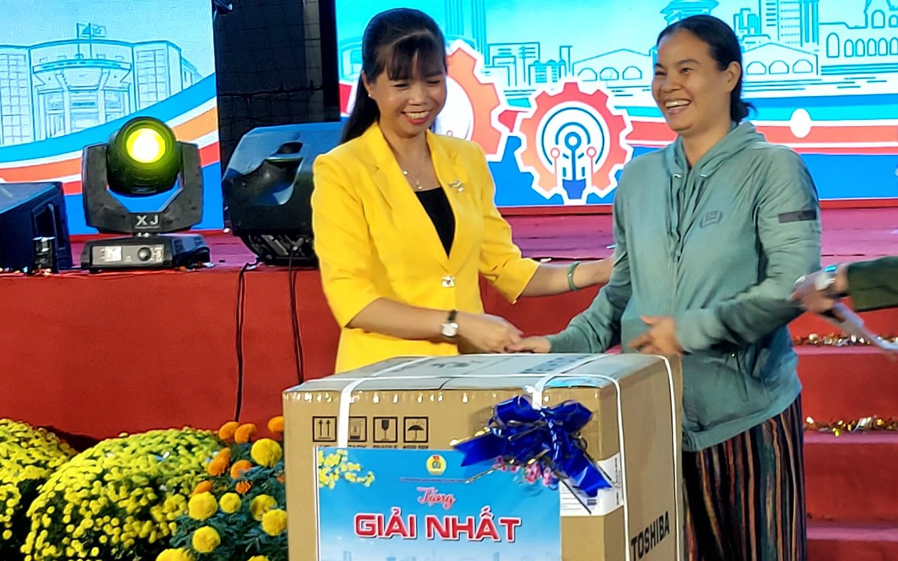 Tết trọn vẹn cho công nhân khó khăn