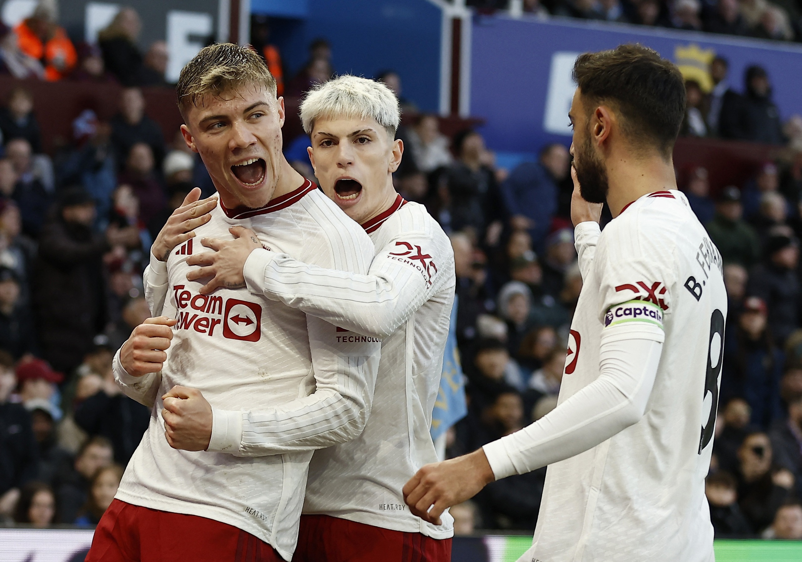 Khi "si&ecirc;u dự bị" McTominay v&agrave; Hojlund th&agrave;nh "thần t&agrave;i" của Man United - Ảnh 1.