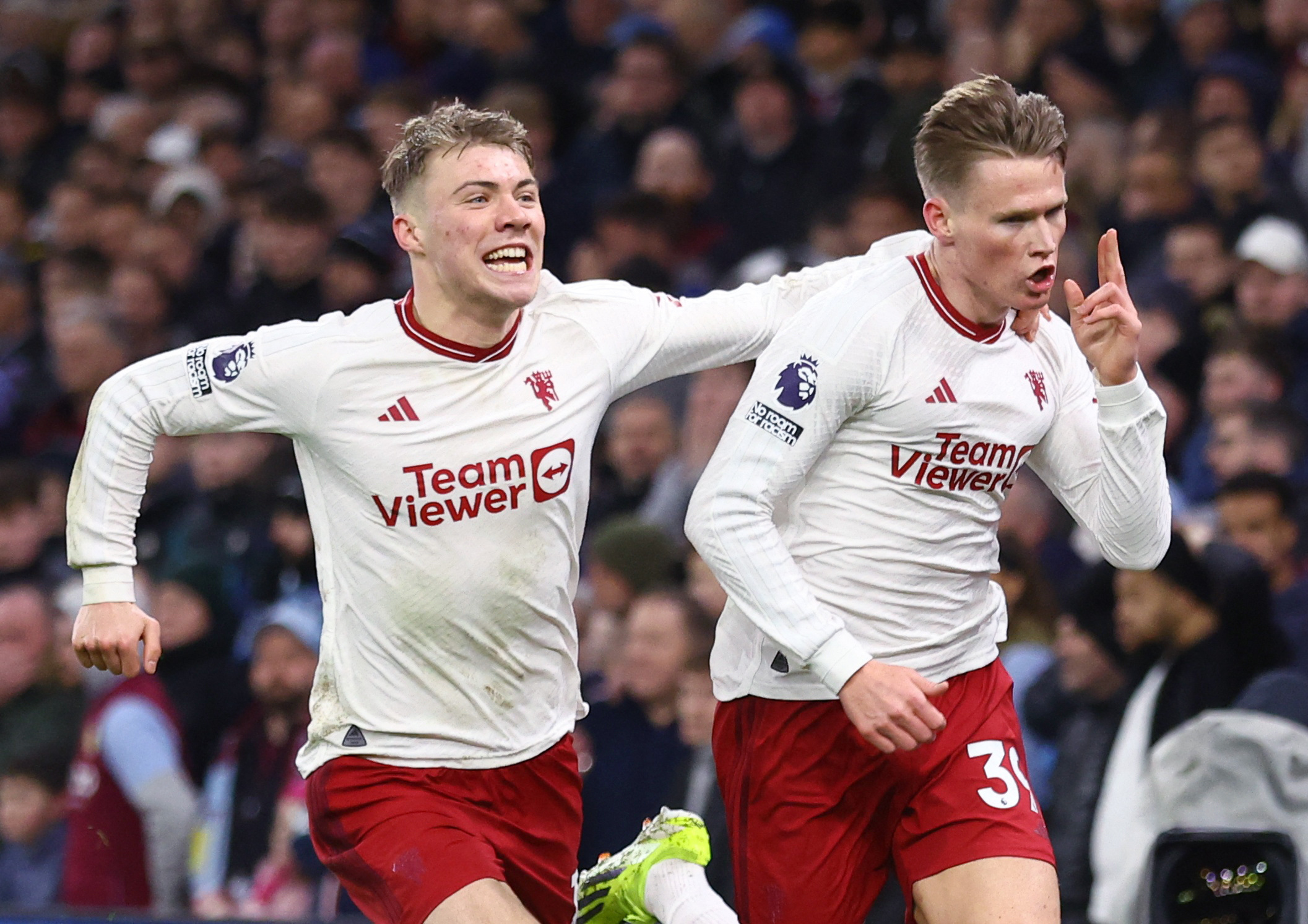 Khi "si&ecirc;u dự bị" McTominay v&agrave; Hojlund th&agrave;nh "thần t&agrave;i" của Man United - Ảnh 2.