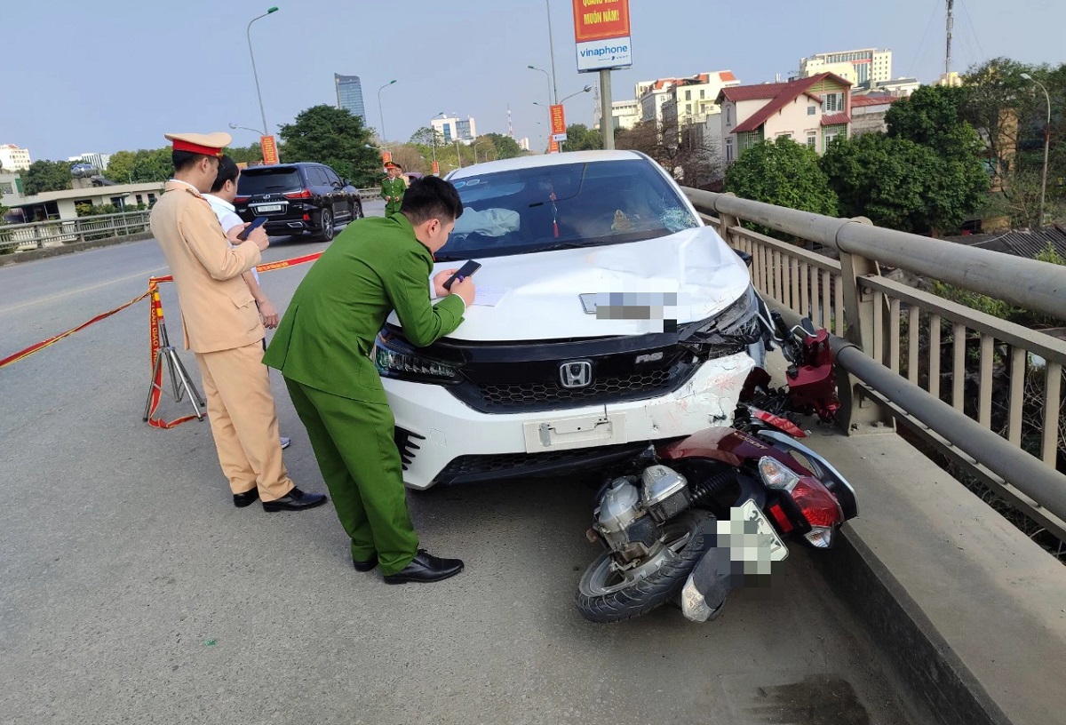 Vụ 2 cô gái bị ôtô tông văng khỏi cầu tử vong: Kết quả nồng độ cồn của tài xế- Ảnh 1.