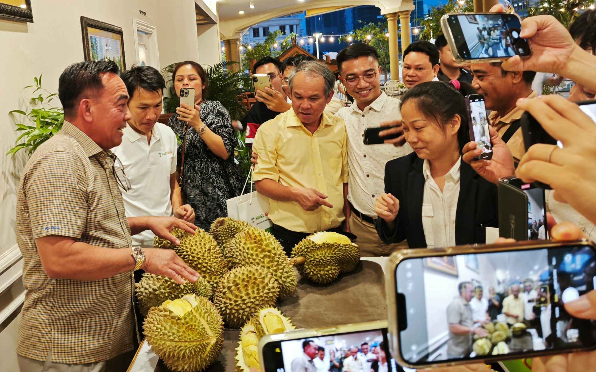 Bầu Đức trở lại