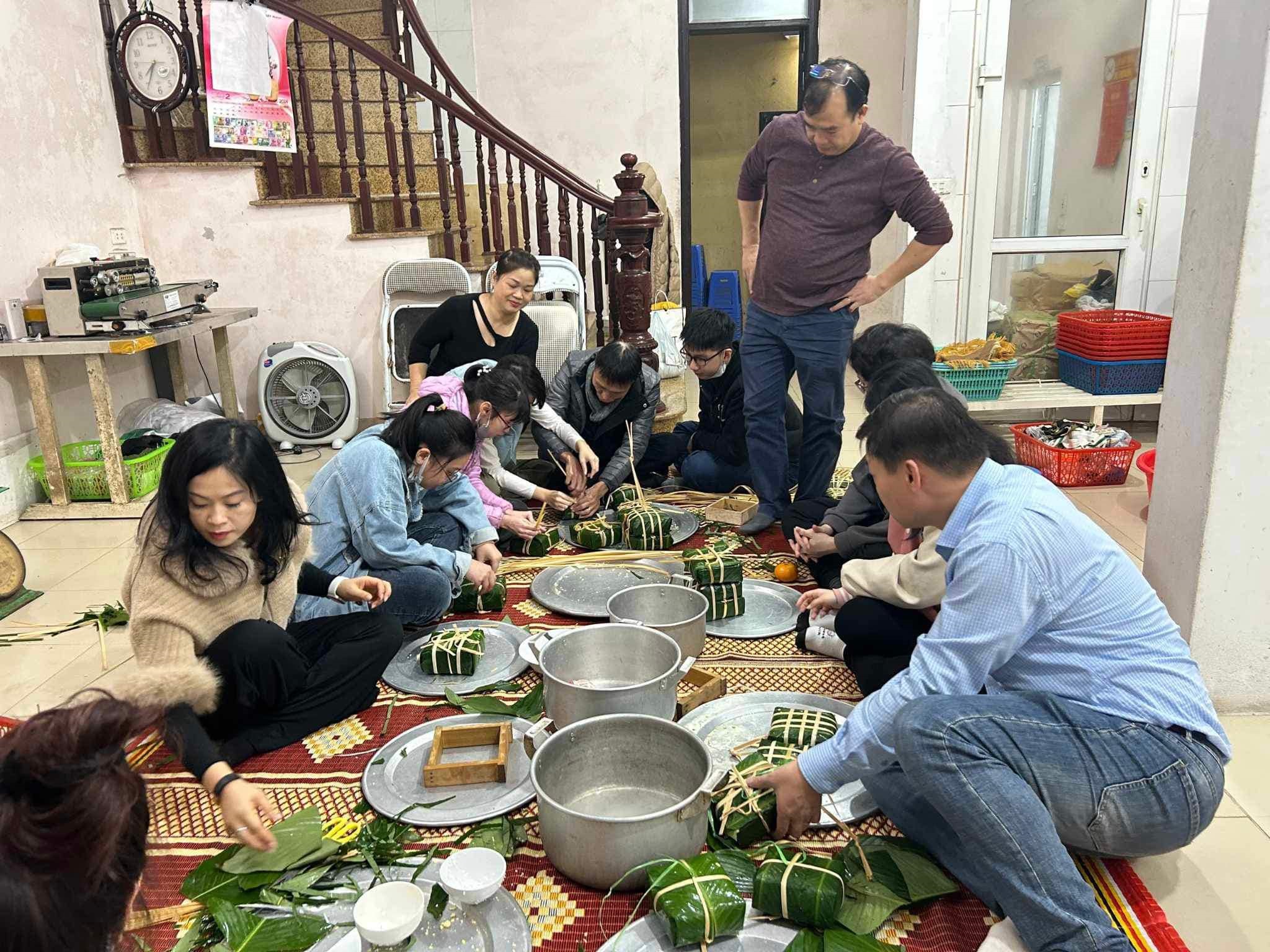 "Xu&acirc;n sum vầy - Tết sẻ chia": Y&Ecirc;U THƯƠNG CHO ĐI L&Agrave; C&Ograve;N M&Atilde;I!- Ảnh 1.
