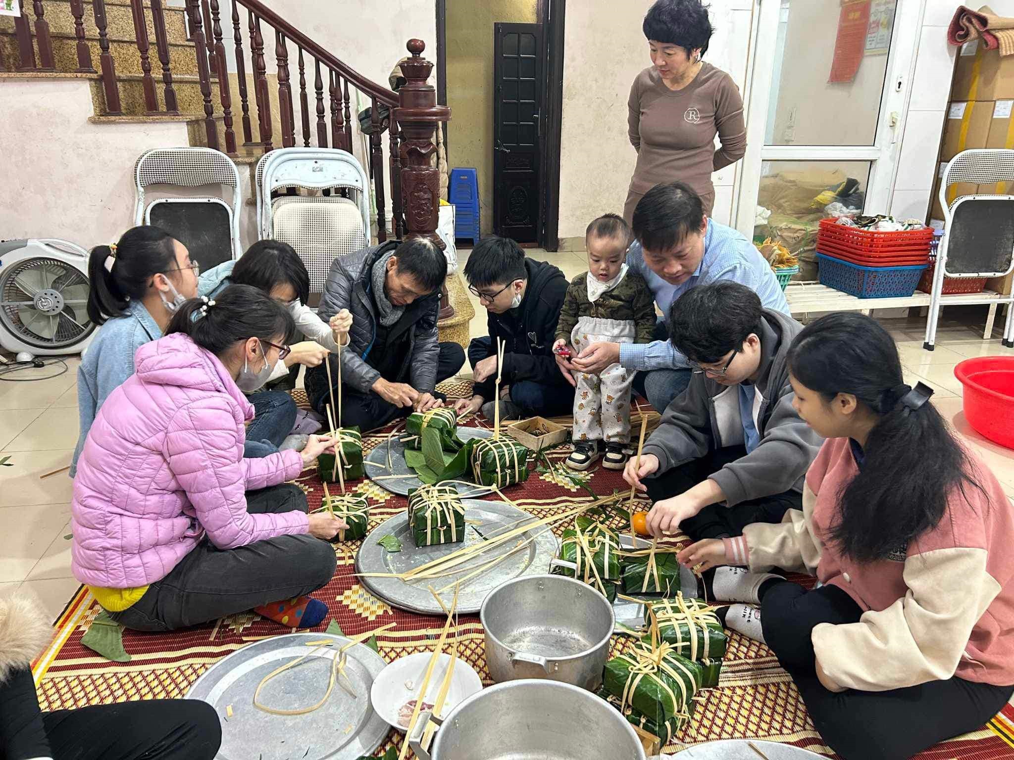 "Xu&acirc;n sum vầy - Tết sẻ chia": Y&Ecirc;U THƯƠNG CHO ĐI L&Agrave; C&Ograve;N M&Atilde;I!- Ảnh 4.