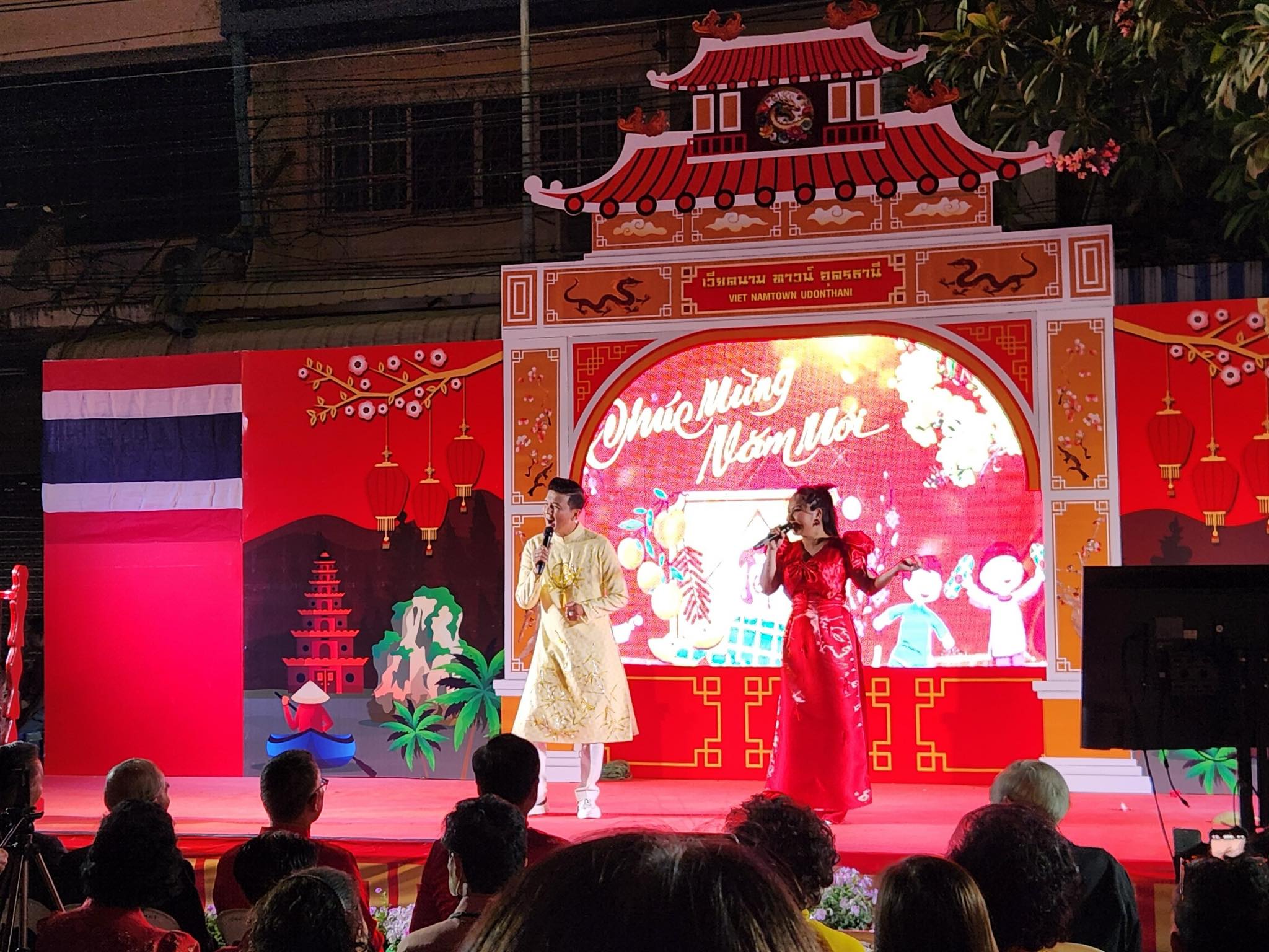 C&aacute;c nghệ sĩ Tạ Minh T&acirc;m, Điền Trung, L&ecirc; Thanh Thảo mang "Tết Việt" đến kiều b&agrave;o ở Th&aacute;i Lan- Ảnh 3.