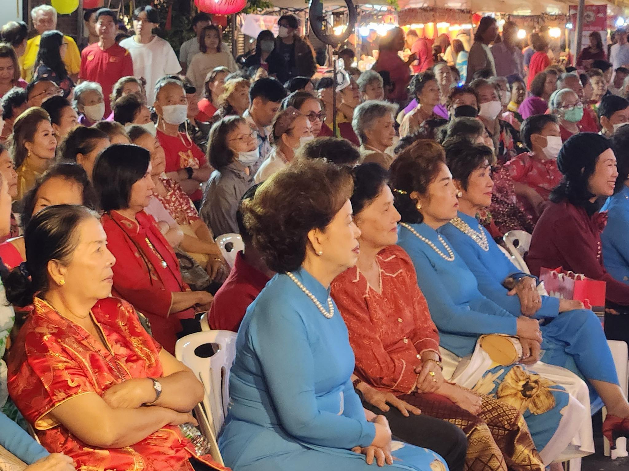 C&aacute;c nghệ sĩ Tạ Minh T&acirc;m, Điền Trung, L&ecirc; Thanh Thảo mang "Tết Việt" đến kiều b&agrave;o ở Th&aacute;i Lan- Ảnh 5.