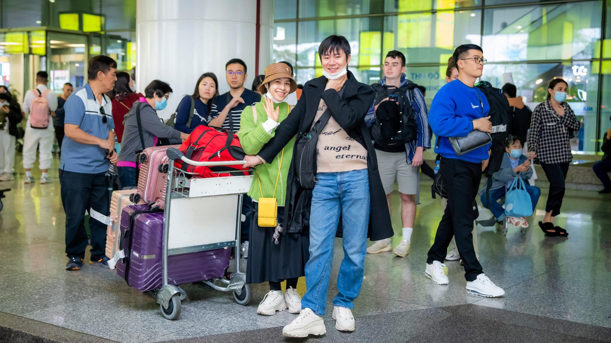 Được gi&uacute;p đỡ tại s&acirc;n bay ng&agrave;y 30 Tết, người phụ nữ l&ecirc;n mạng cảm ơn- Ảnh 14.