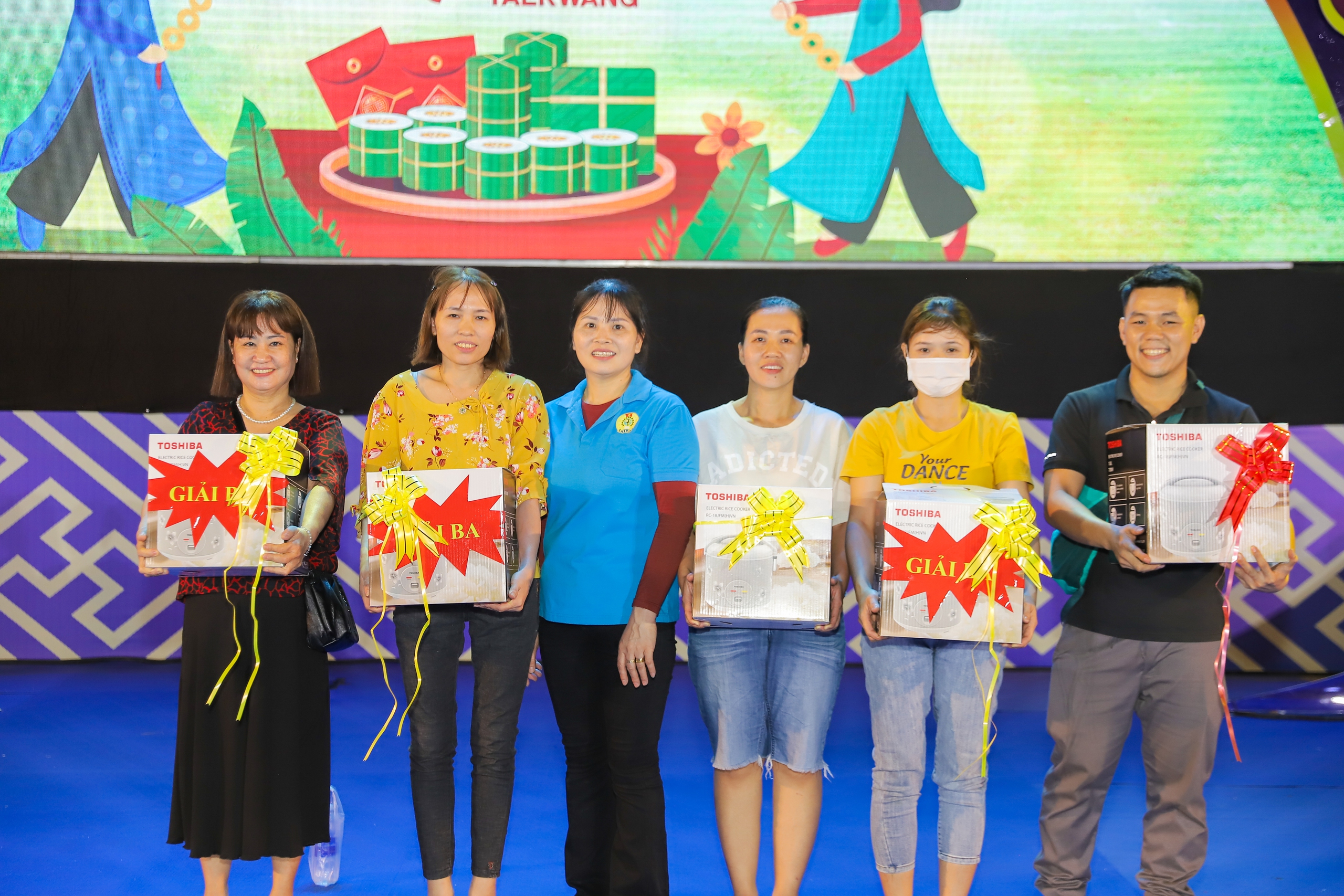 Tận tụy lo Tết cho công nhân- Ảnh 4.