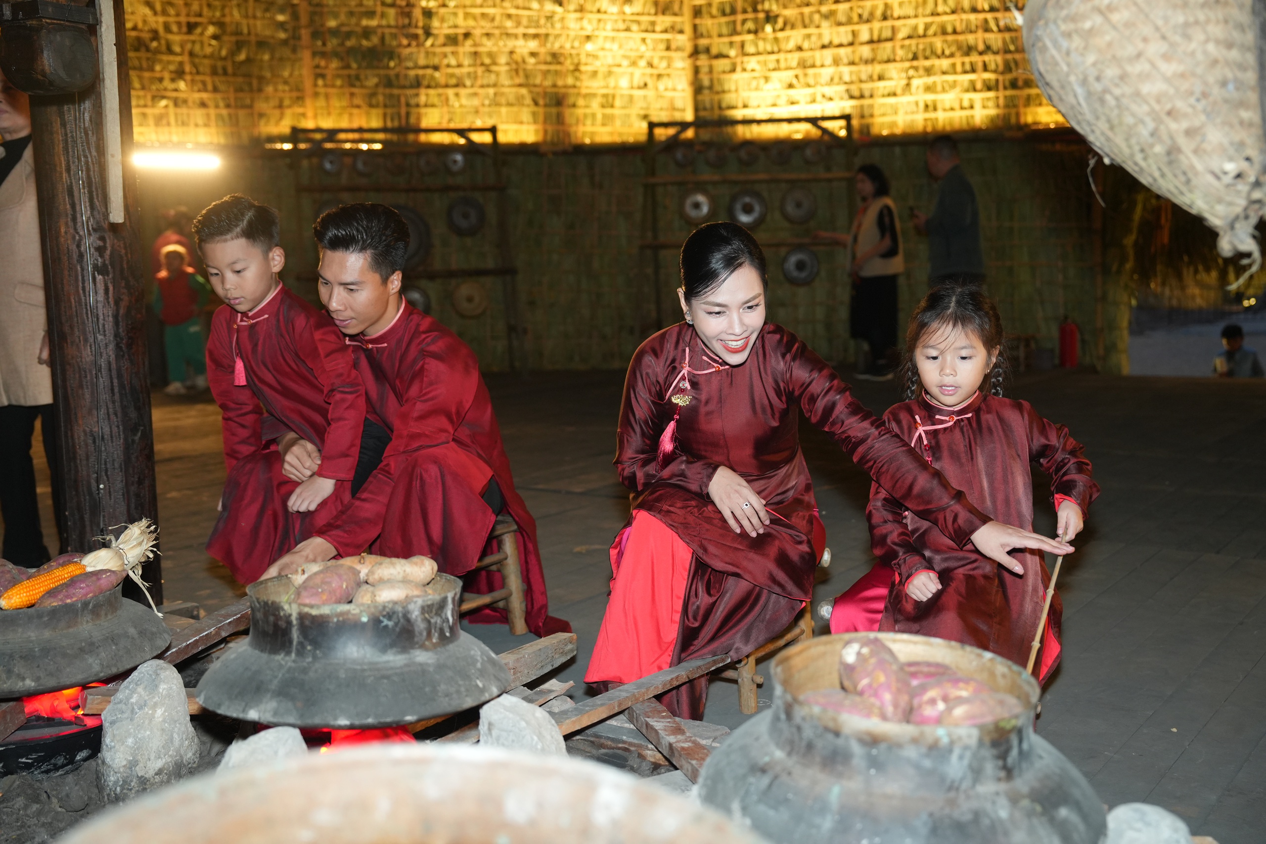 O Sen Ngọc Mai mong "2024 hiểu lầm được h&oacute;a giải"- Ảnh 2.