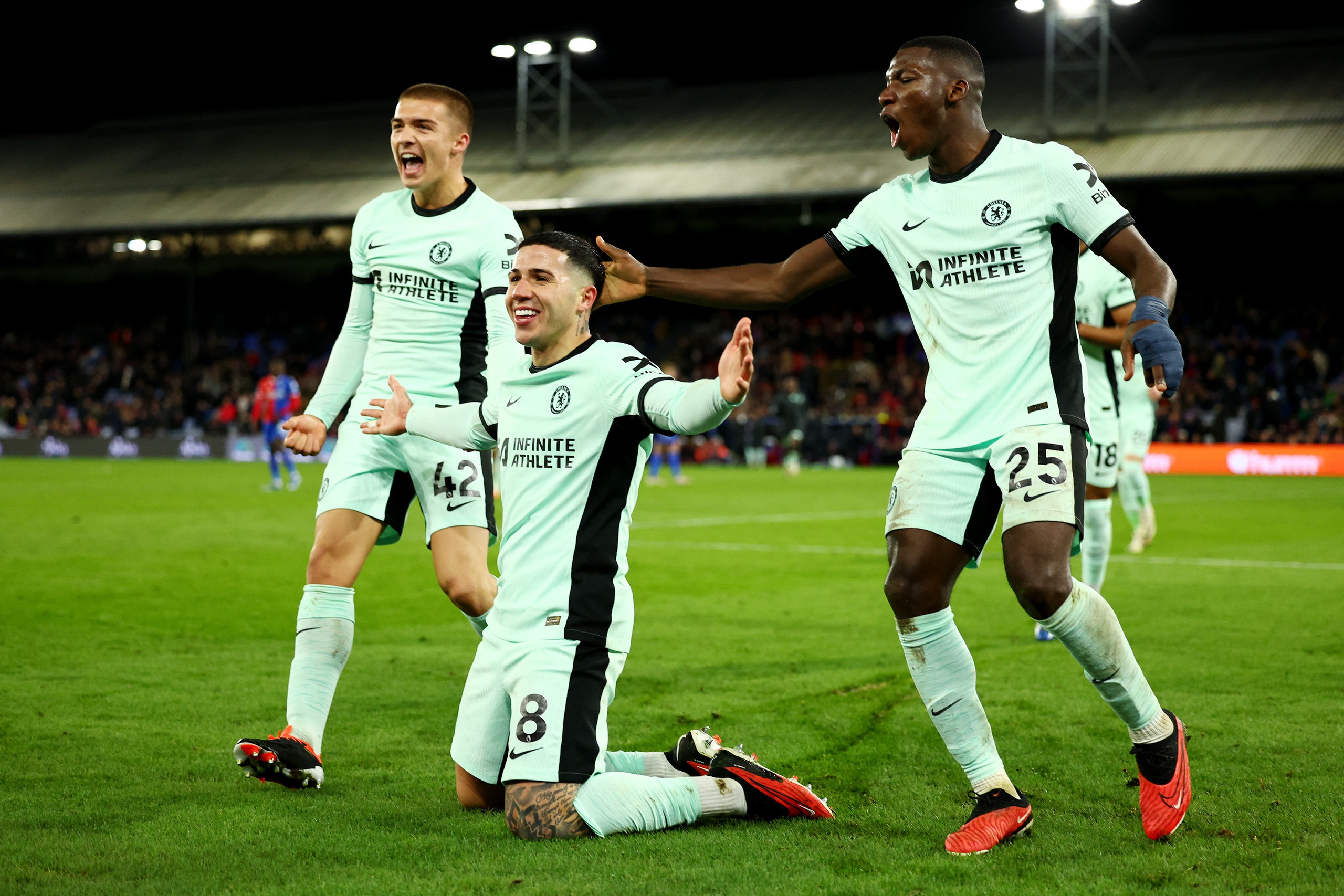 Chelsea ngược d&ograve;ng thắng derby khi Gallagher gieo sầu cho Crystal Palace- Ảnh 7.