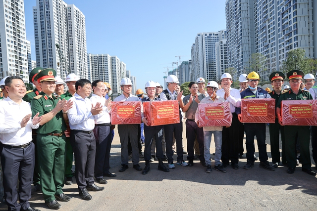 Thủ tướng Phạm Minh Ch&iacute;nh kiểm tra dự &aacute;n s&acirc;n bay Long Th&agrave;nh, đường V&agrave;nh đai 3 TP HCM- Ảnh 5.