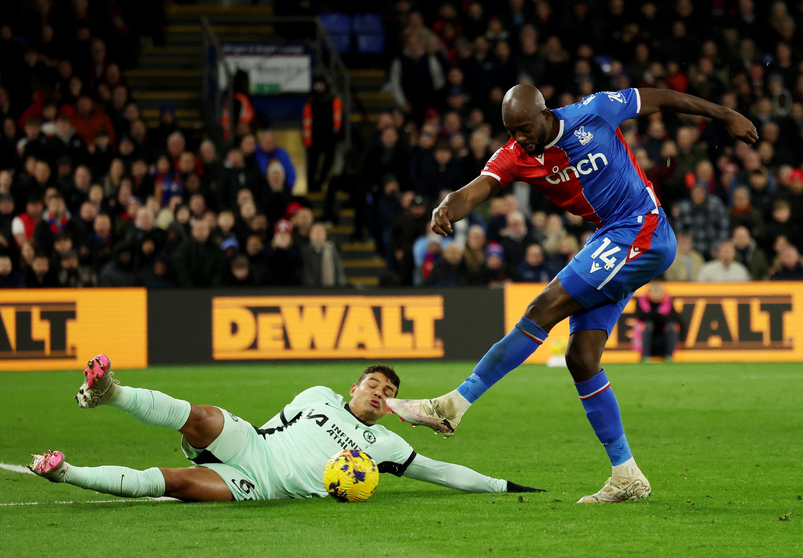 Chelsea ngược d&ograve;ng thắng derby khi Gallagher gieo sầu cho Crystal Palace- Ảnh 1.