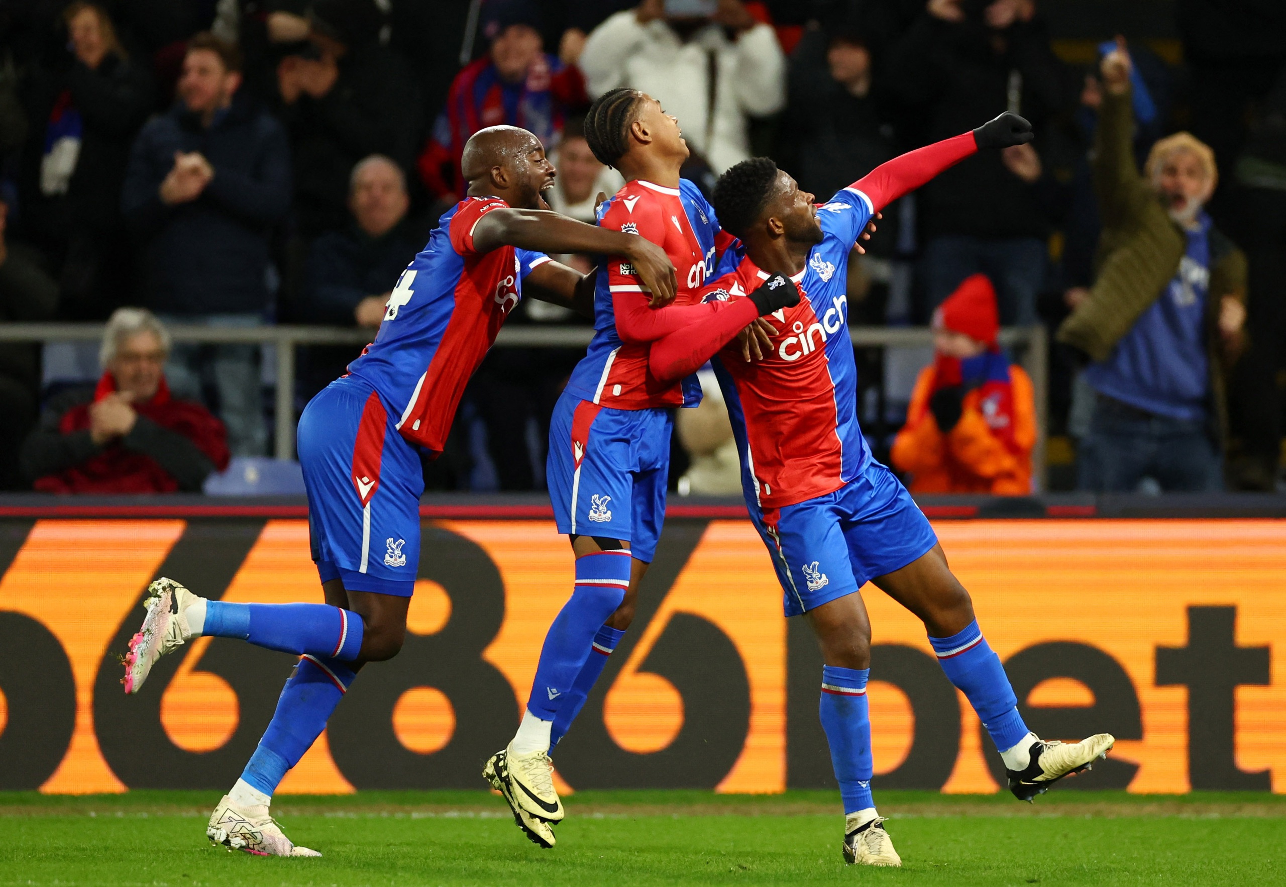 Chelsea ngược d&ograve;ng thắng derby khi Gallagher gieo sầu cho Crystal Palace- Ảnh 4.