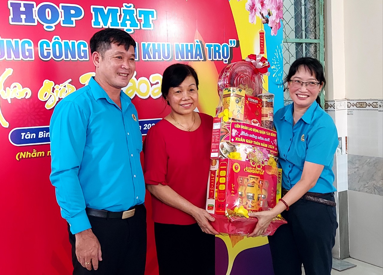 Ấm &aacute;p, &yacute; nghĩa chuơng tr&igrave;nh &ldquo;Vui Tết c&ugrave;ng c&ocirc;ng nh&acirc;n khu nh&agrave; trọ&rdquo;- Ảnh 4.