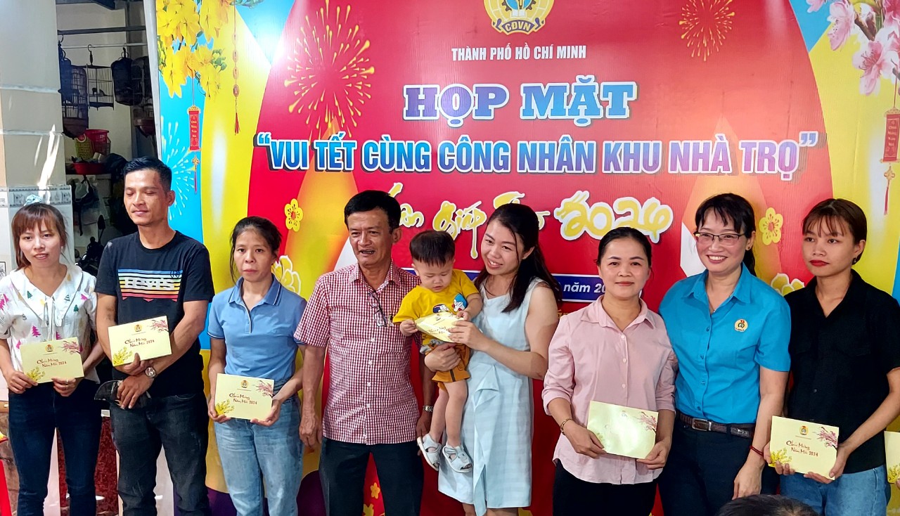 Ấm &aacute;p, &yacute; nghĩa chuơng tr&igrave;nh &ldquo;Vui Tết c&ugrave;ng c&ocirc;ng nh&acirc;n khu nh&agrave; trọ&rdquo;- Ảnh 5.