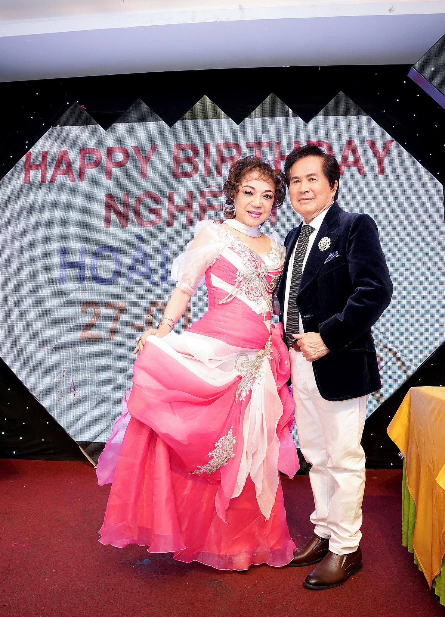 Ng&agrave;y Valentine trong mắt vợ chồng nghệ sĩ Ngọc Gi&agrave;u, Cẩm V&acirc;n, L&ecirc; Tứ- Ảnh 2.