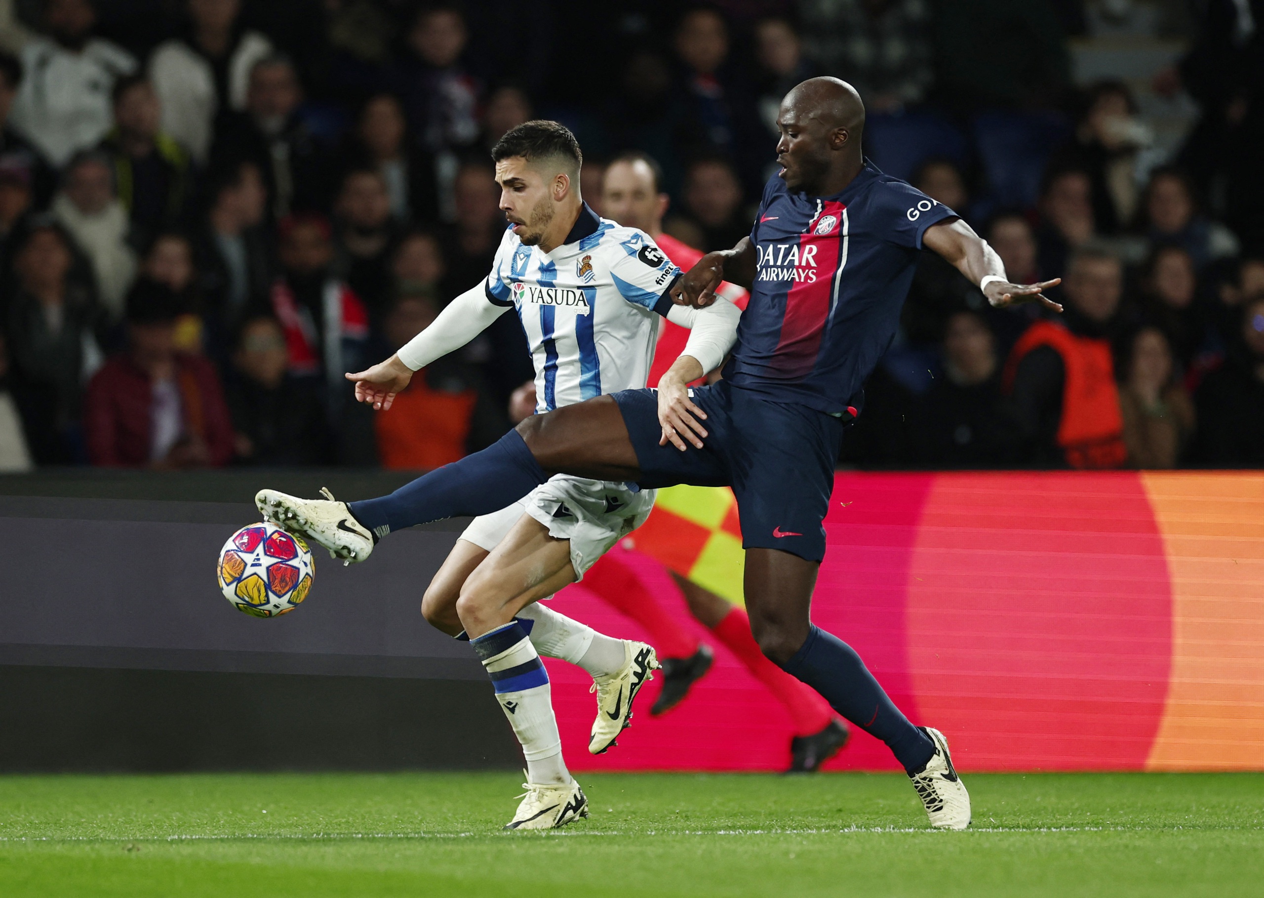 Mbappe bùng nổ, PSG hạ gục Real Sociedad tại Champions League - Ảnh 1.