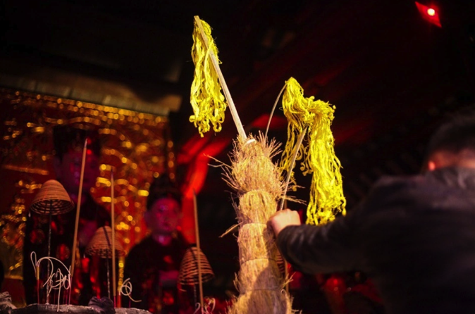 Đầu năm trảy hội, lễ chùa- Ảnh 1.