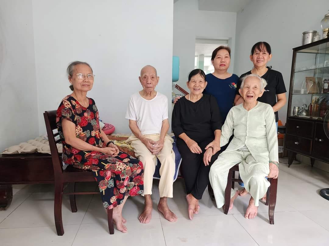"Xu&acirc;n sum vầy - Tết sẻ chia": Tết sum vầy- Ảnh 2.