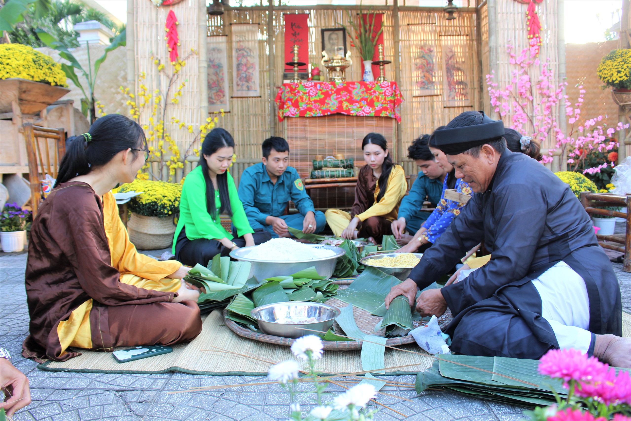 &ldquo;Xu&acirc;n sum vầy - Tết sẻ chia&rdquo;: Nhớ Tết xưa c&ugrave;ng cha về qu&ecirc; nội- Ảnh 5.