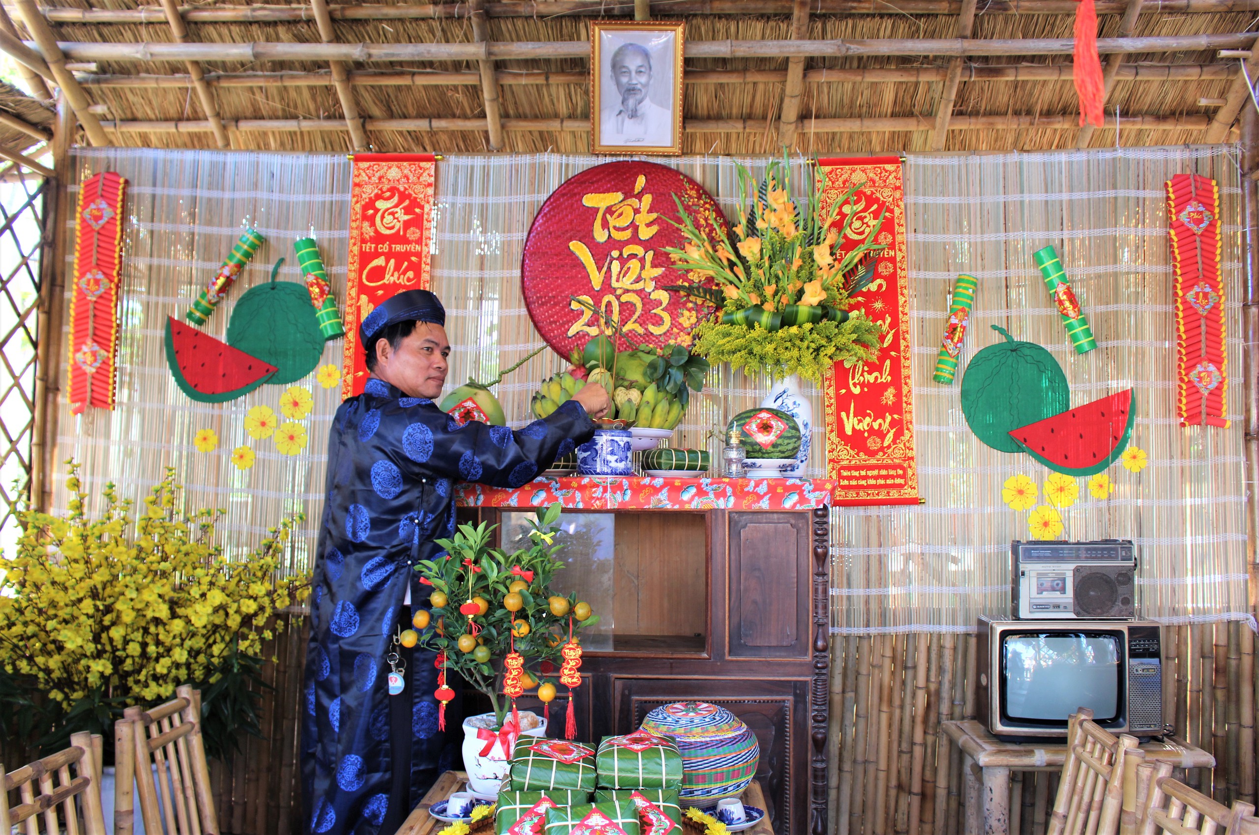 &ldquo;Xu&acirc;n sum vầy - Tết sẻ chia&rdquo;: Nhớ Tết xưa c&ugrave;ng cha về qu&ecirc; nội- Ảnh 3.
