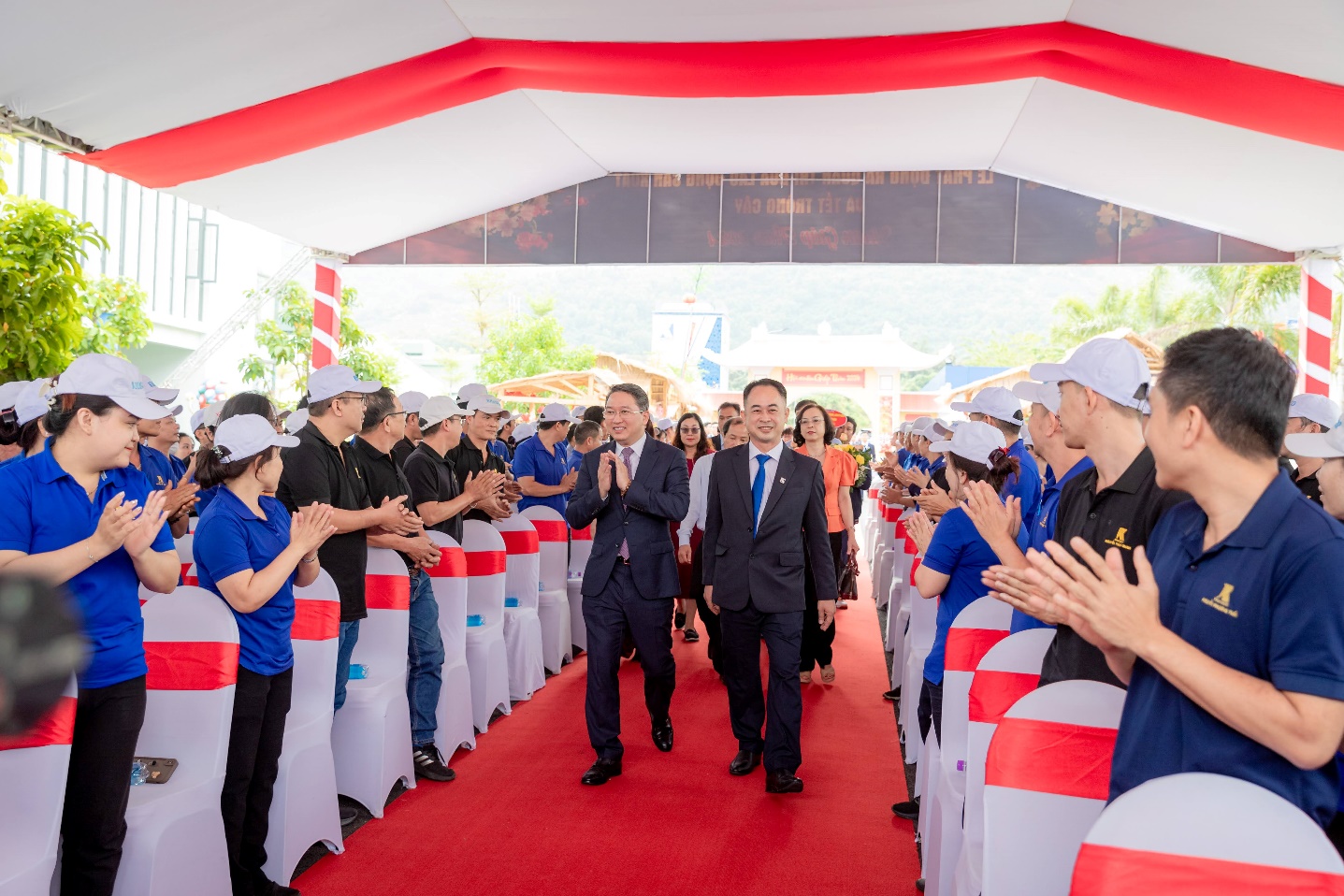 Khatoco ra qu&acirc;n thi đua lao động sản xuất v&agrave; Tết trồng c&acirc;y Xu&acirc;n Gi&aacute;p Th&igrave;n 2024- Ảnh 1.