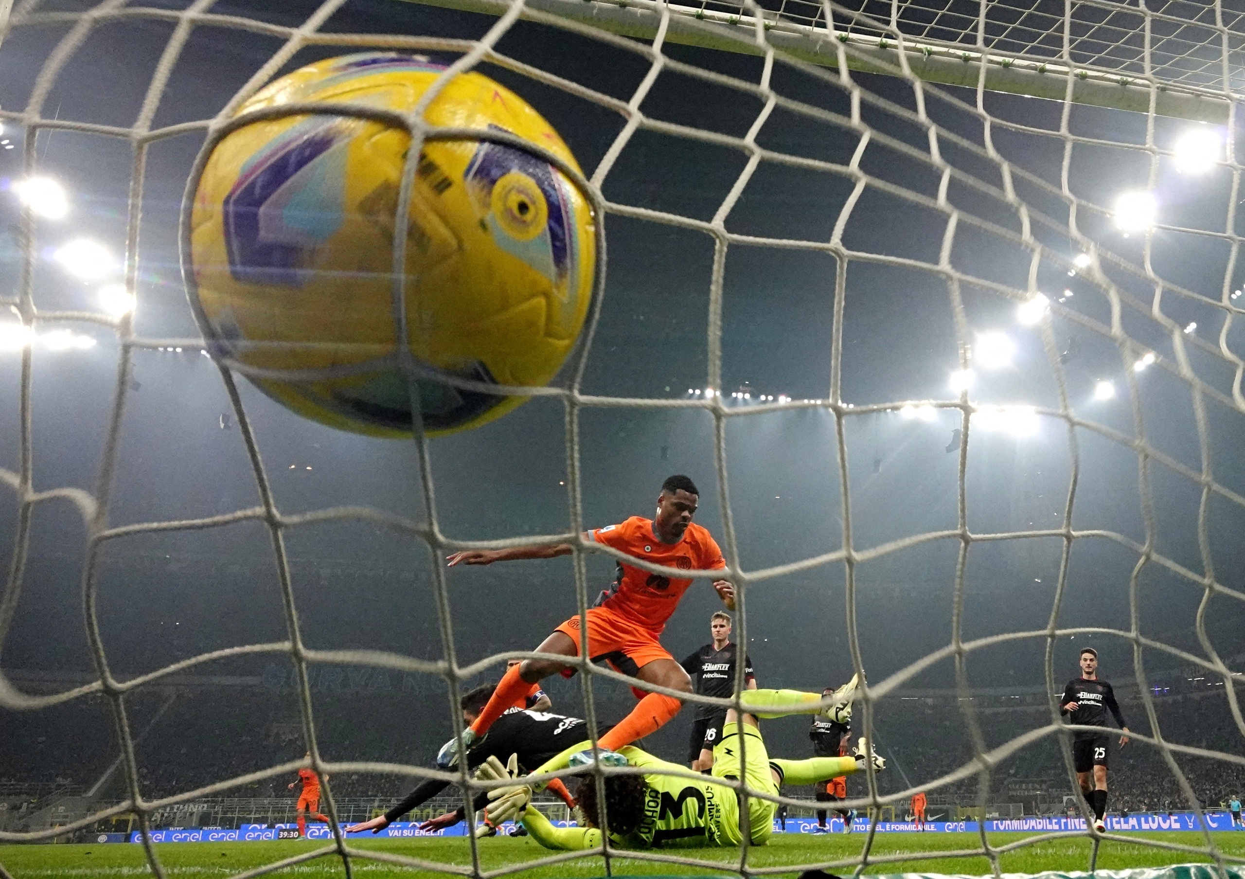 Thắng "4 sao", Inter Milan bỏ xa Juventus 10 điểm- Ảnh 3.