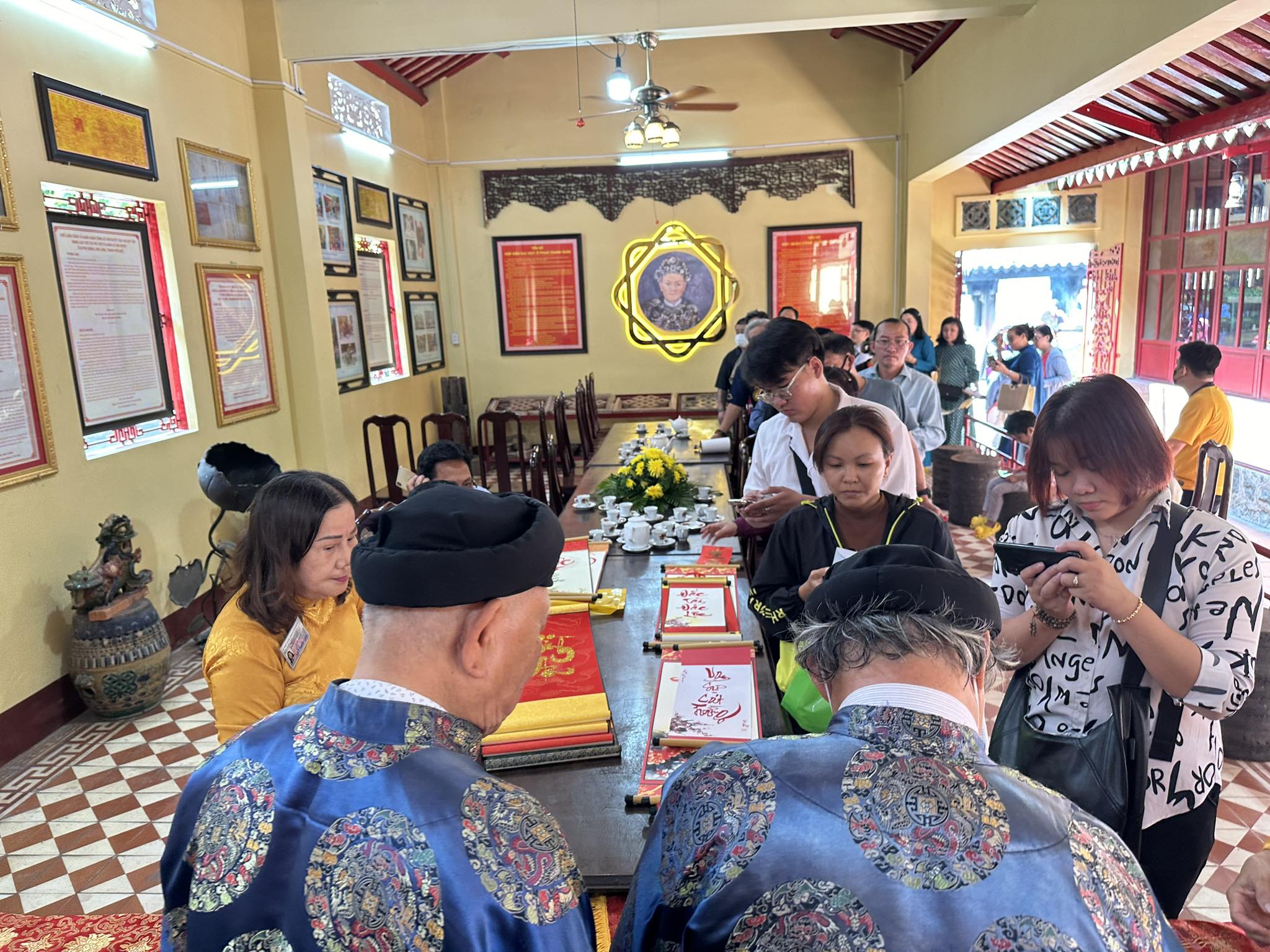 NSƯT Ngọc Khanh d&agrave;n dựng vở h&aacute;t bội c&ocirc;ng diễn tại Lăng Tả qu&acirc;n L&ecirc; Văn Duyệt- Ảnh 3.