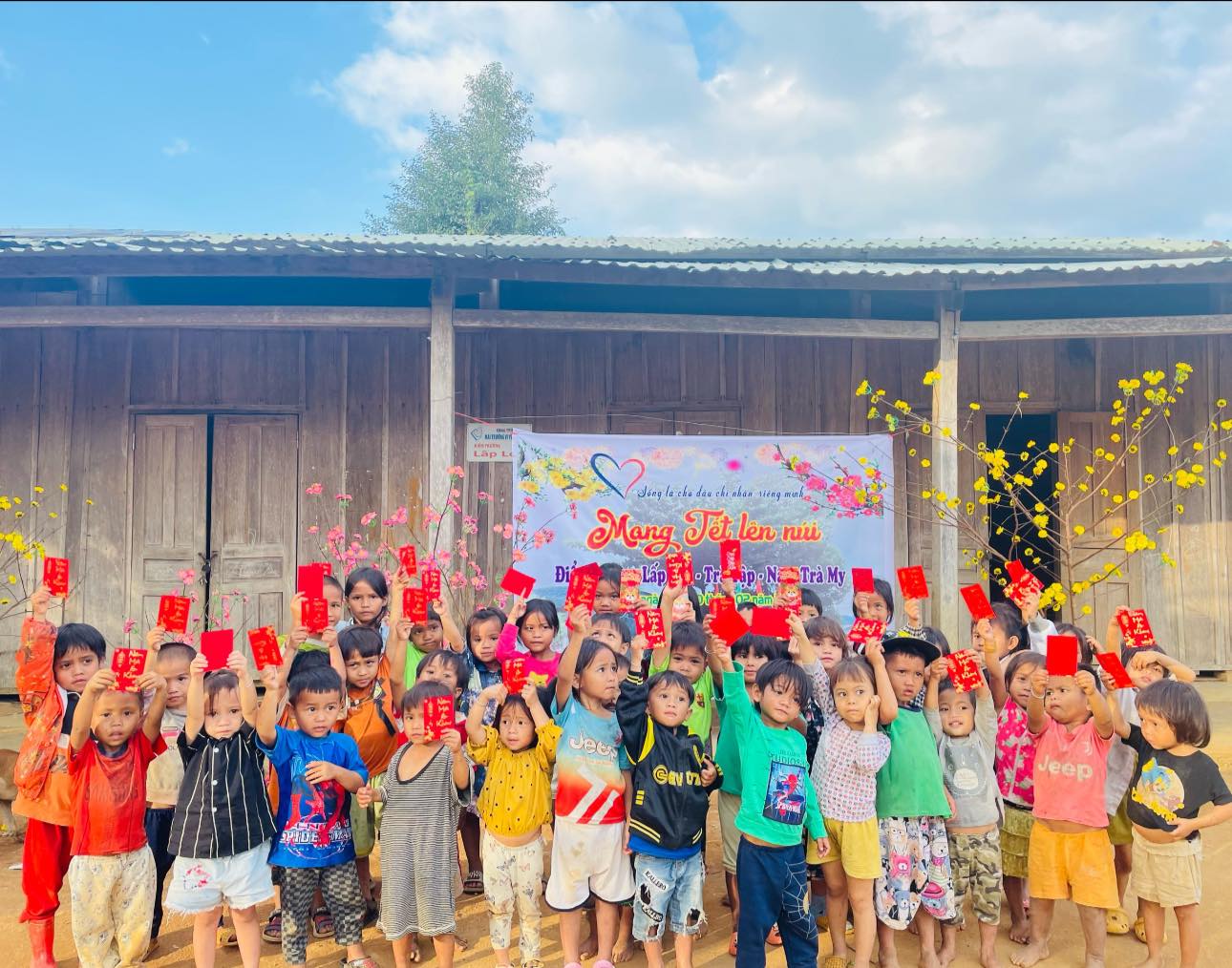 Nguyễn B&igrave;nh Nam &ndash; người đem nụ cười l&ecirc;n n&uacute;i!- Ảnh 26.