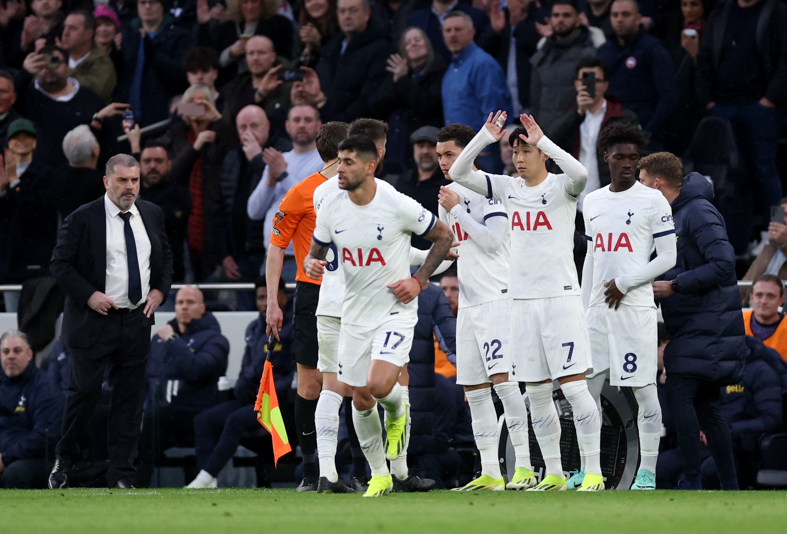 Son Heung-min và HLV Tottenham lên tiếng về vụ xô xát ở tuyển Hàn Quốc- Ảnh 2.