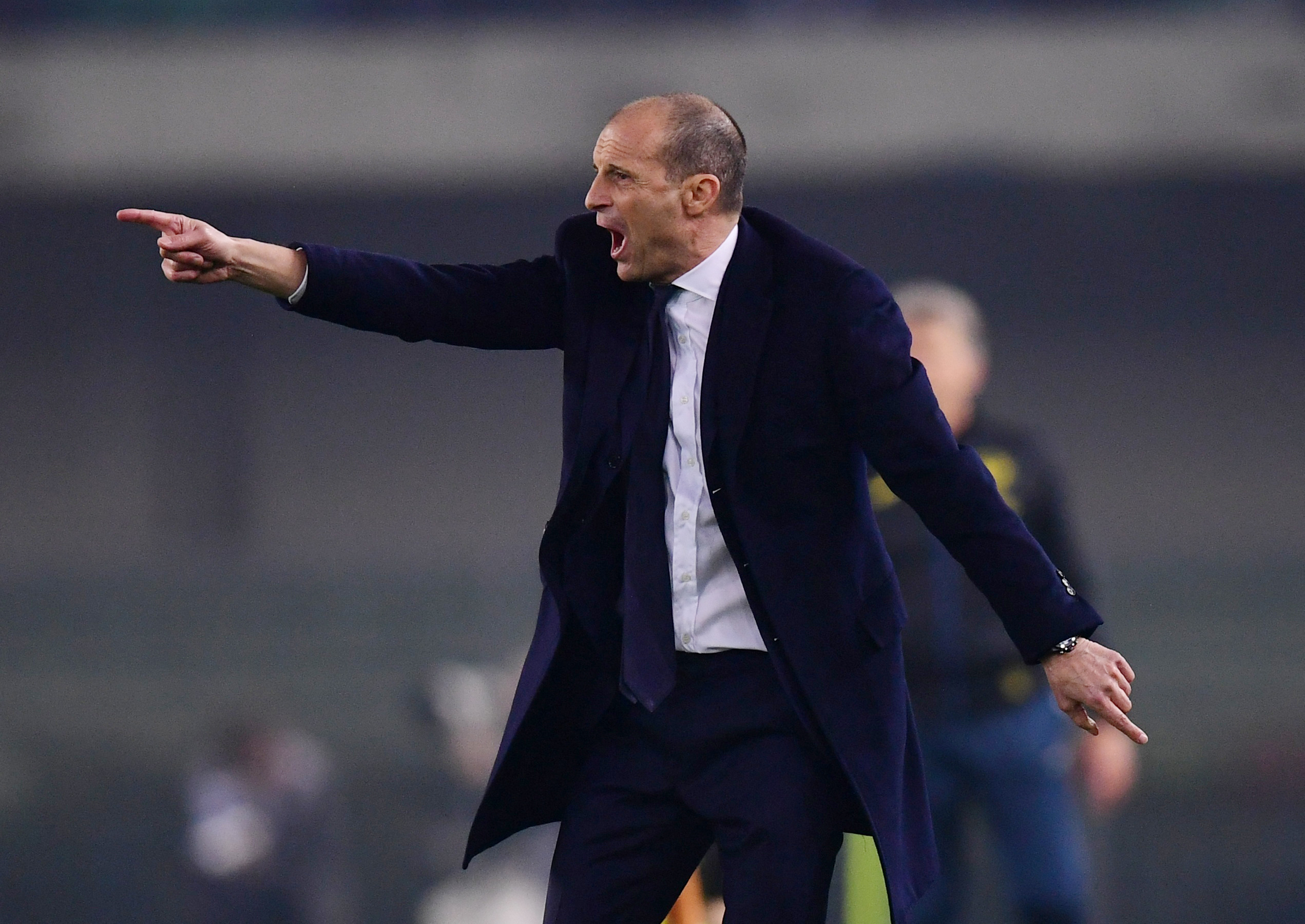 HLV Allegri than về h&agrave;ng thủ, Juventus h&ograve;a đội trụ hạng- Ảnh 5.