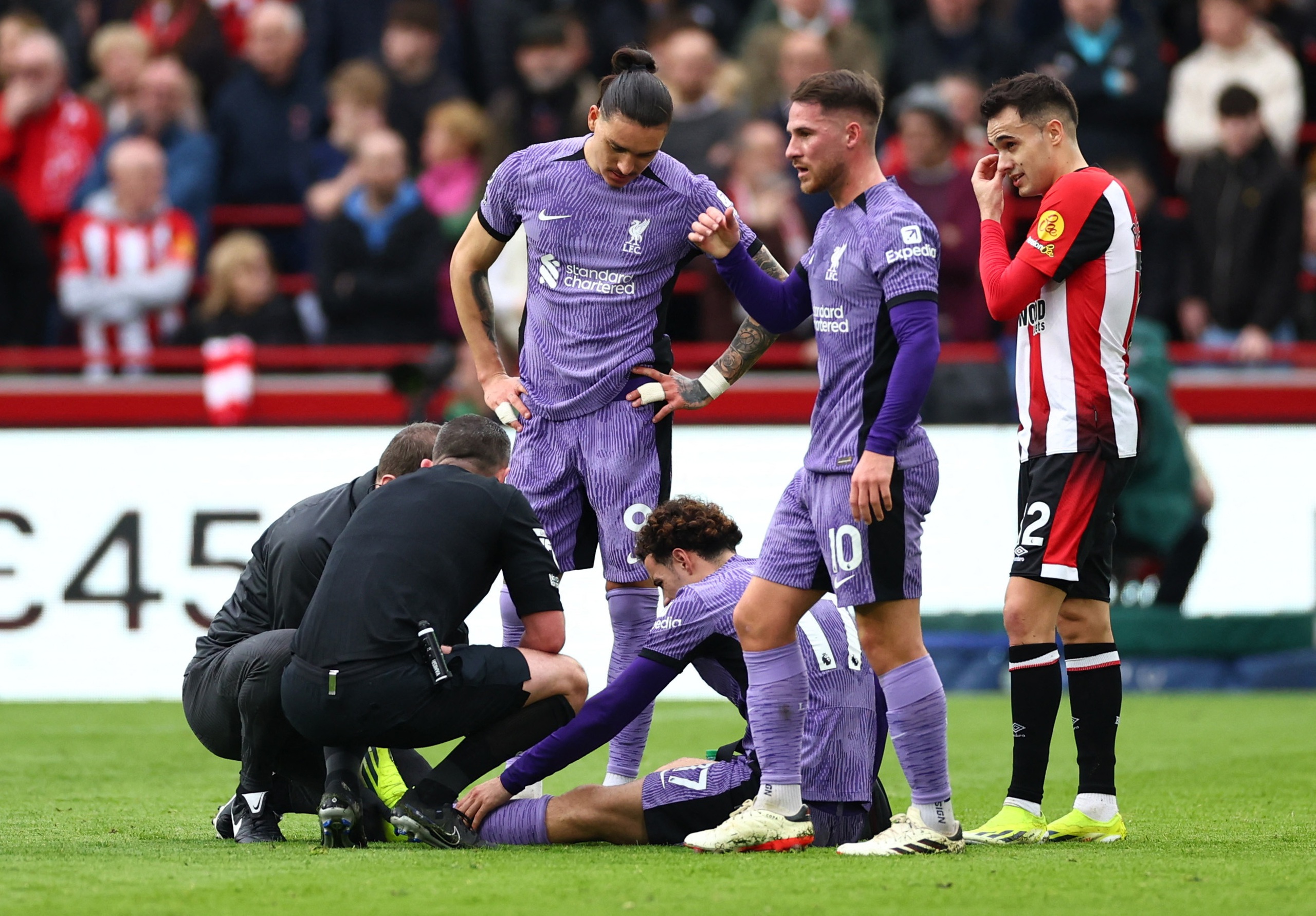 Salah t&aacute;i xuất, Liverpool thắng Brentford giữ vững ng&ocirc;i đầu Ngoại hạng Anh- Ảnh 3.