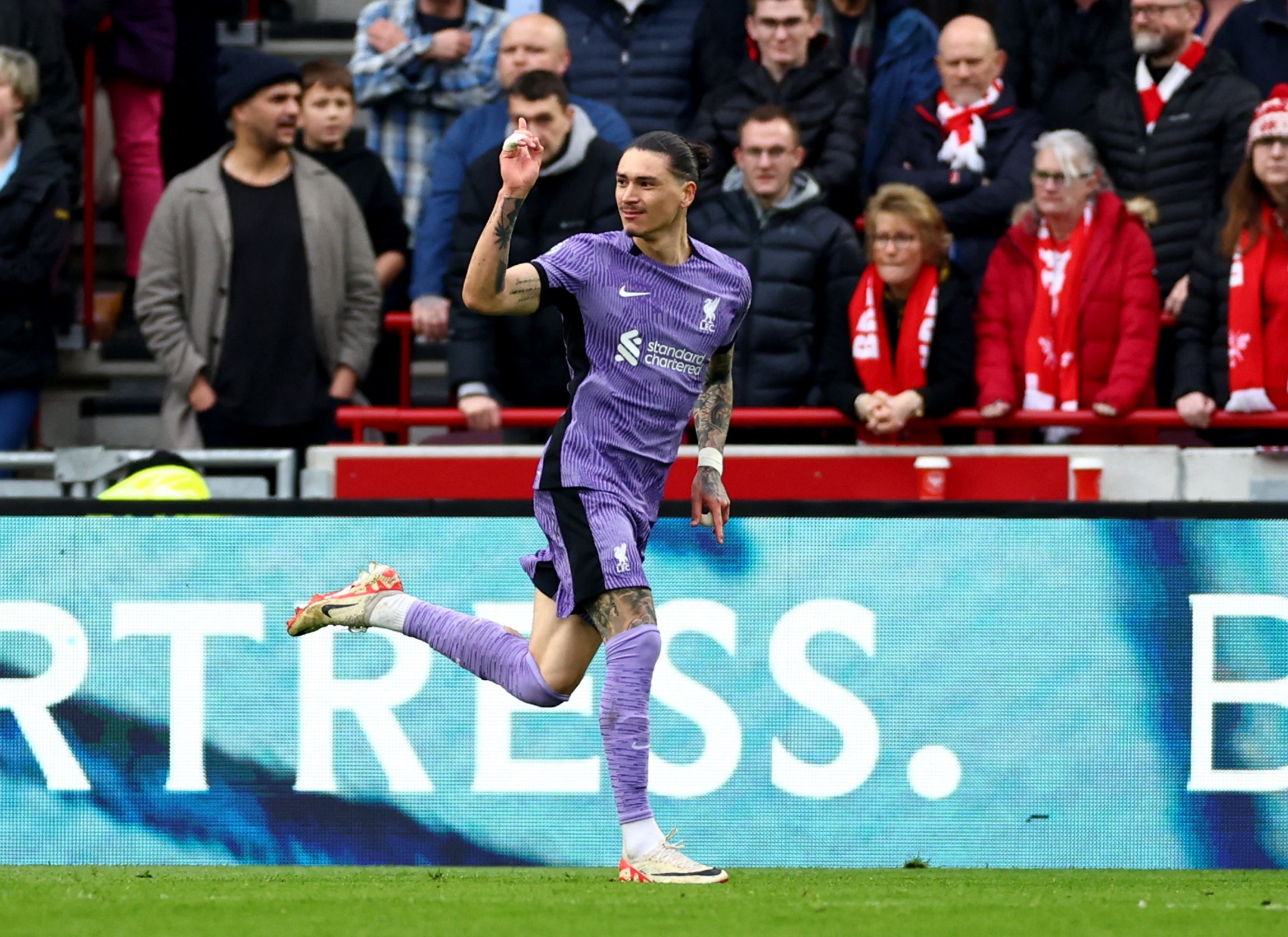 Salah t&aacute;i xuất, Liverpool thắng Brentford giữ vững ng&ocirc;i đầu Ngoại hạng Anh- Ảnh 2.