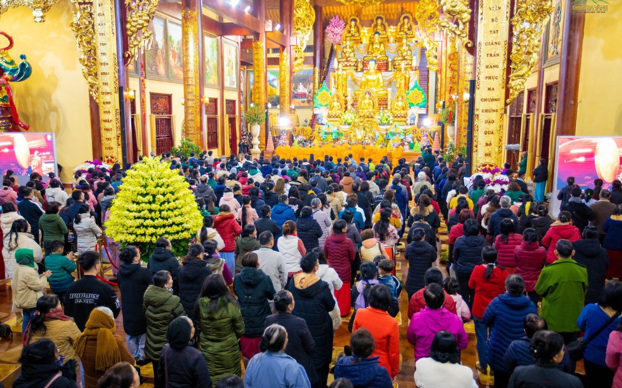 Giám sát việc tổ chức lễ hội dịp Tết Nguyên đán tại chùa Ba Vàng