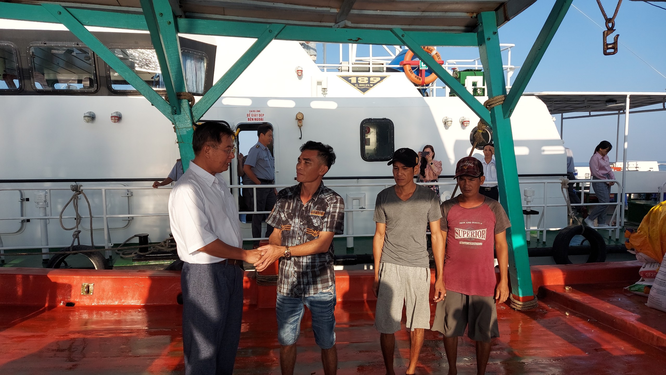Ngư dân Kiên Giang xuất hành vươn khơi với lời hứa đặc biệt- Ảnh 2.