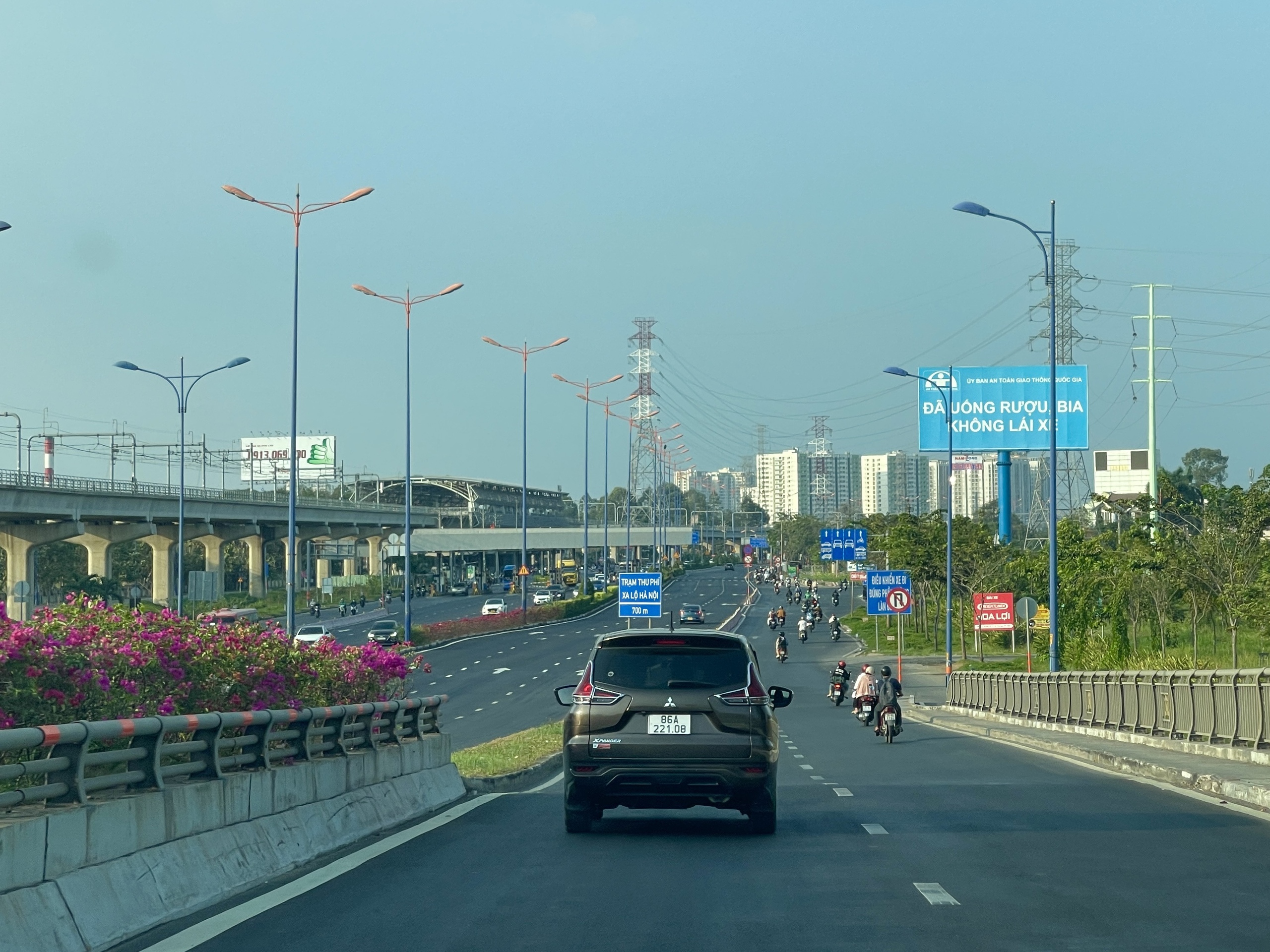 H&igrave;nh ảnh giao th&ocirc;ng cửa ng&otilde; ph&iacute;a Đ&ocirc;ng TP HCM ng&agrave;y cuối c&ugrave;ng của kỳ nghỉ Tết- Ảnh 5.