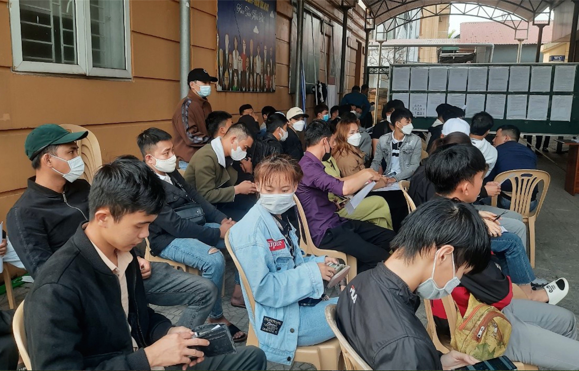 Tr&aacute;nh bẫy lừa khi sang H&agrave;n Quốc l&agrave;m việc- Ảnh 1.