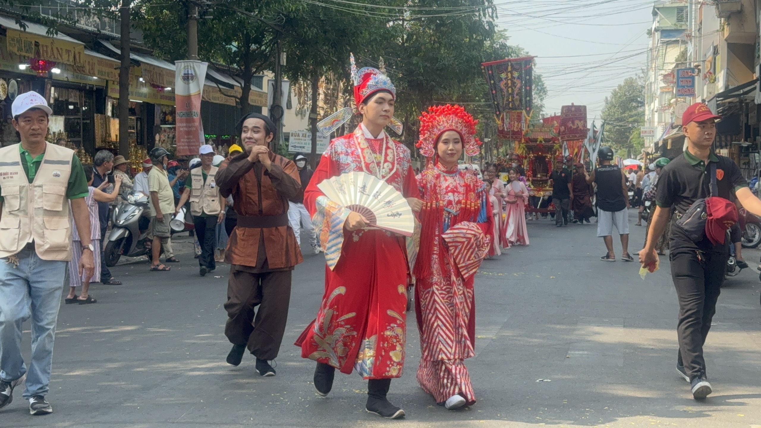 Gần 1.000 người tham gia lễ nghinh thần tr&ecirc;n s&ocirc;ng Đồng Nai- Ảnh 7.
