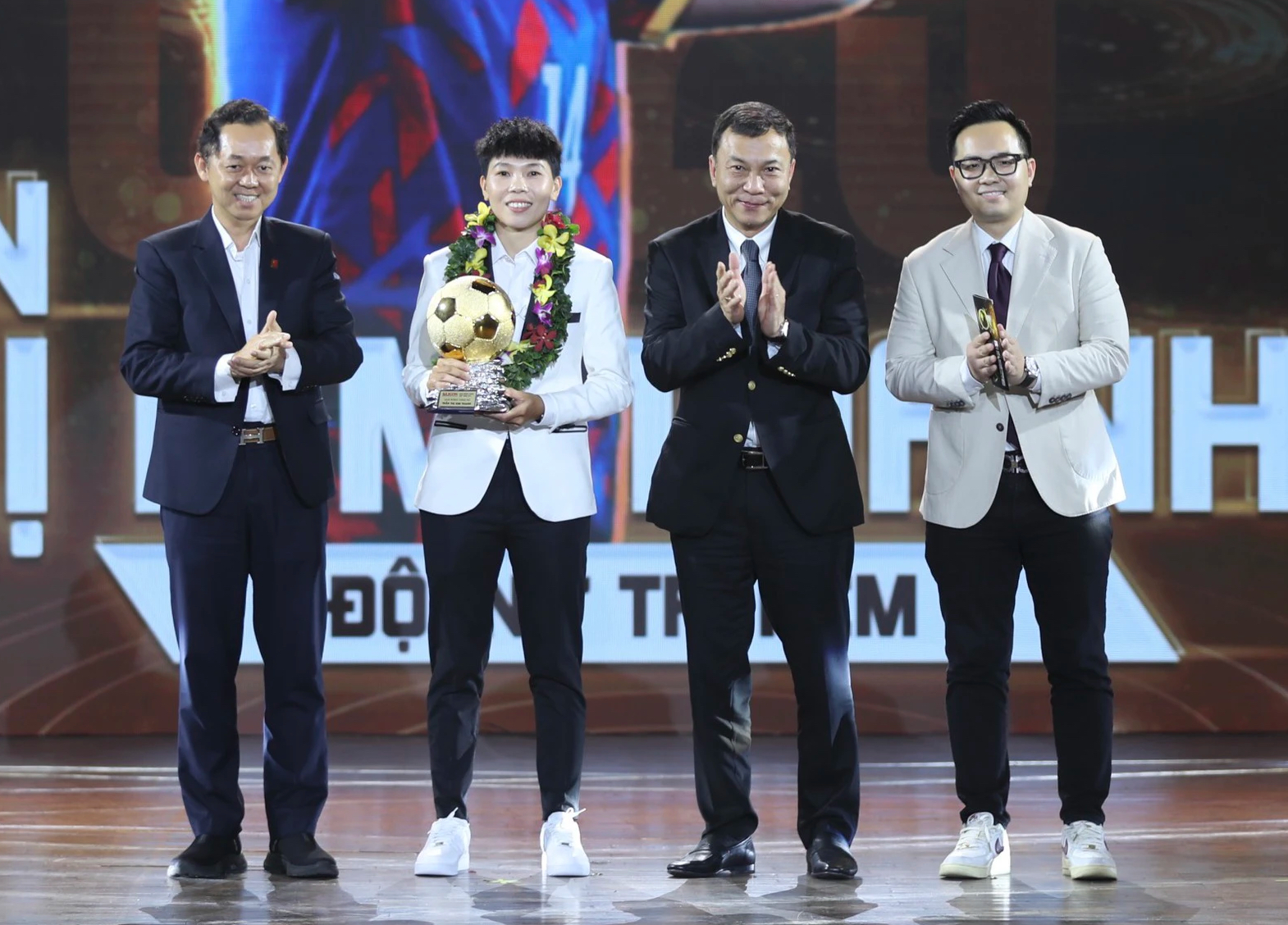 Hoàng Đức và Kim Thanh thổ lộ sau khi đoạt Quả bóng vàng 2023- Ảnh 2.