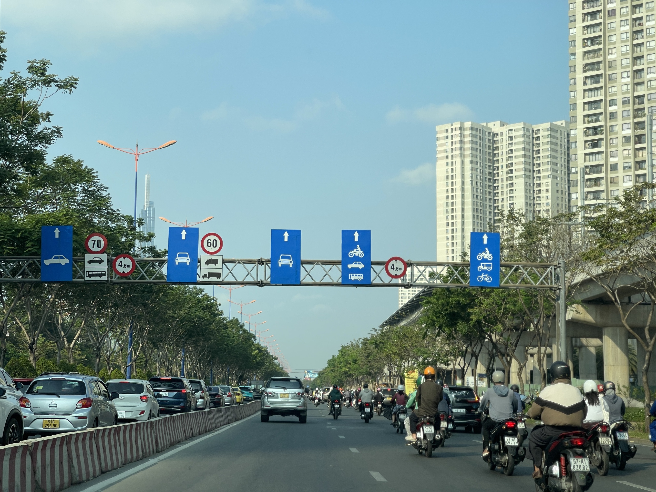 CLIP: Hình ảnh giao thông TP HCM sáng 19-2- Ảnh 6.