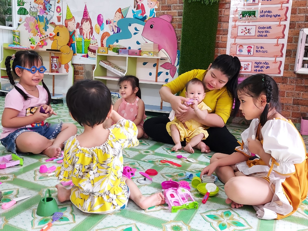 Bộ LĐ-TB-XH n&oacute;i g&igrave; về đề nghị giảm tuổi hưu đối với một số ng&agrave;nh nghề đặc th&ugrave;?- Ảnh 1.