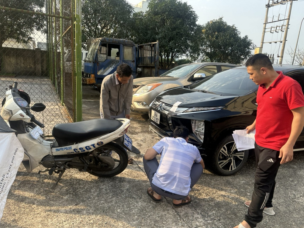 Khởi tố tài xế lăng mạ, đe dọa công an khi được yêu cầu đo nồng độ cồn- Ảnh 2.