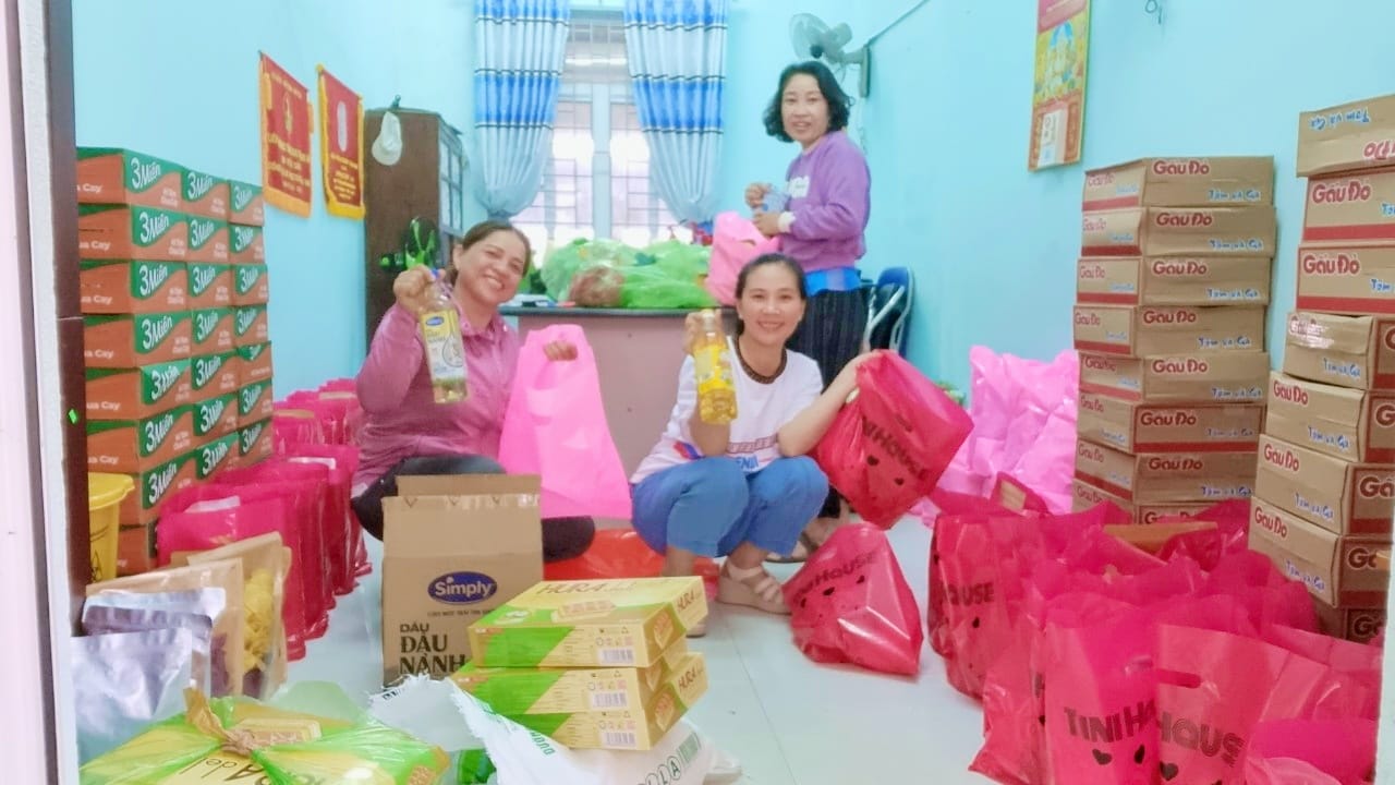"Xu&acirc;n sum vầy - Tết sẻ chia": Tr&ograve; c&oacute; Tết, thầy c&ocirc; mới vui Xu&acirc;n- Ảnh 2.